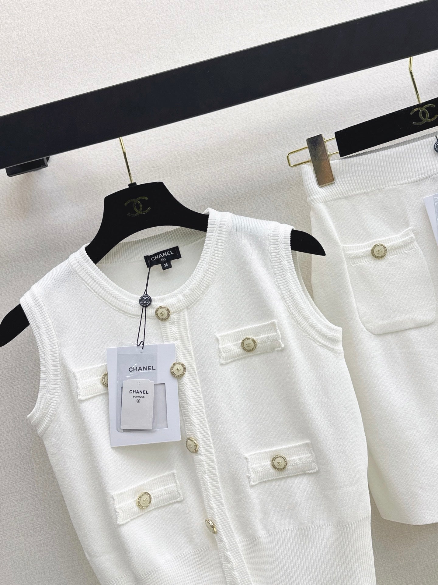 26SS NEW Knitted Set 🤍 Sleeveless vest+half skirt