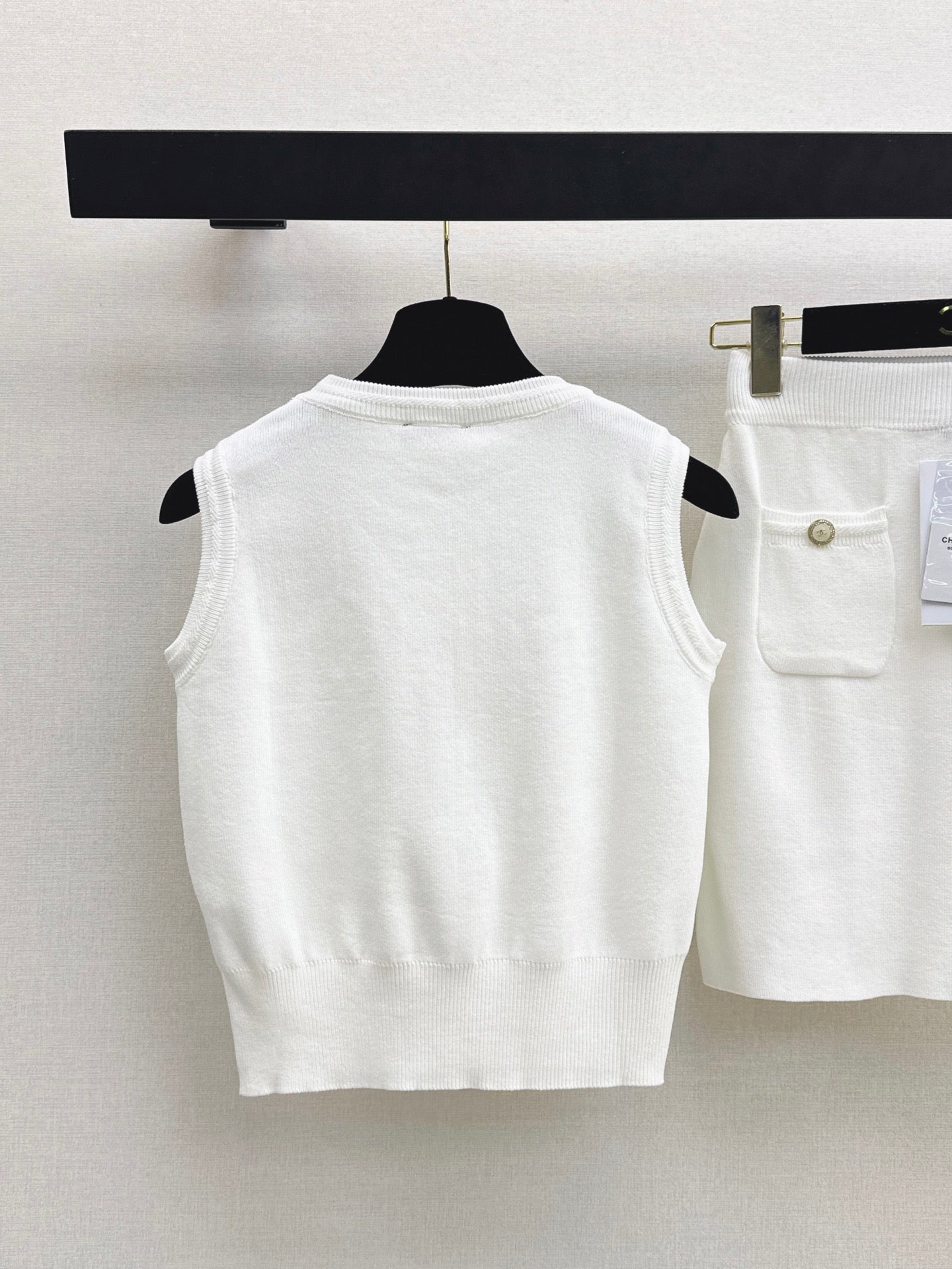 26SS NEW Knitted Set 🤍 Sleeveless vest+half skirt