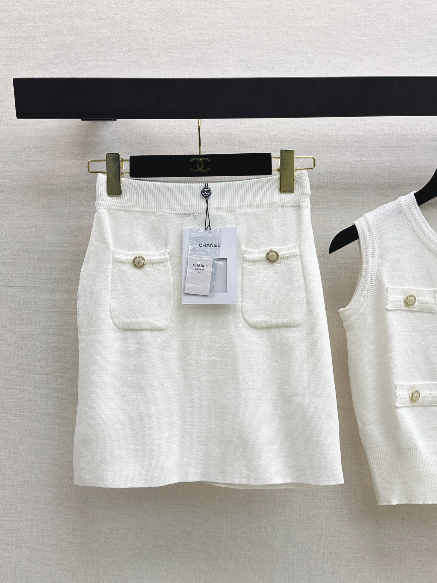 26SS NEW Knitted Set 🤍 Sleeveless vest+half skirt