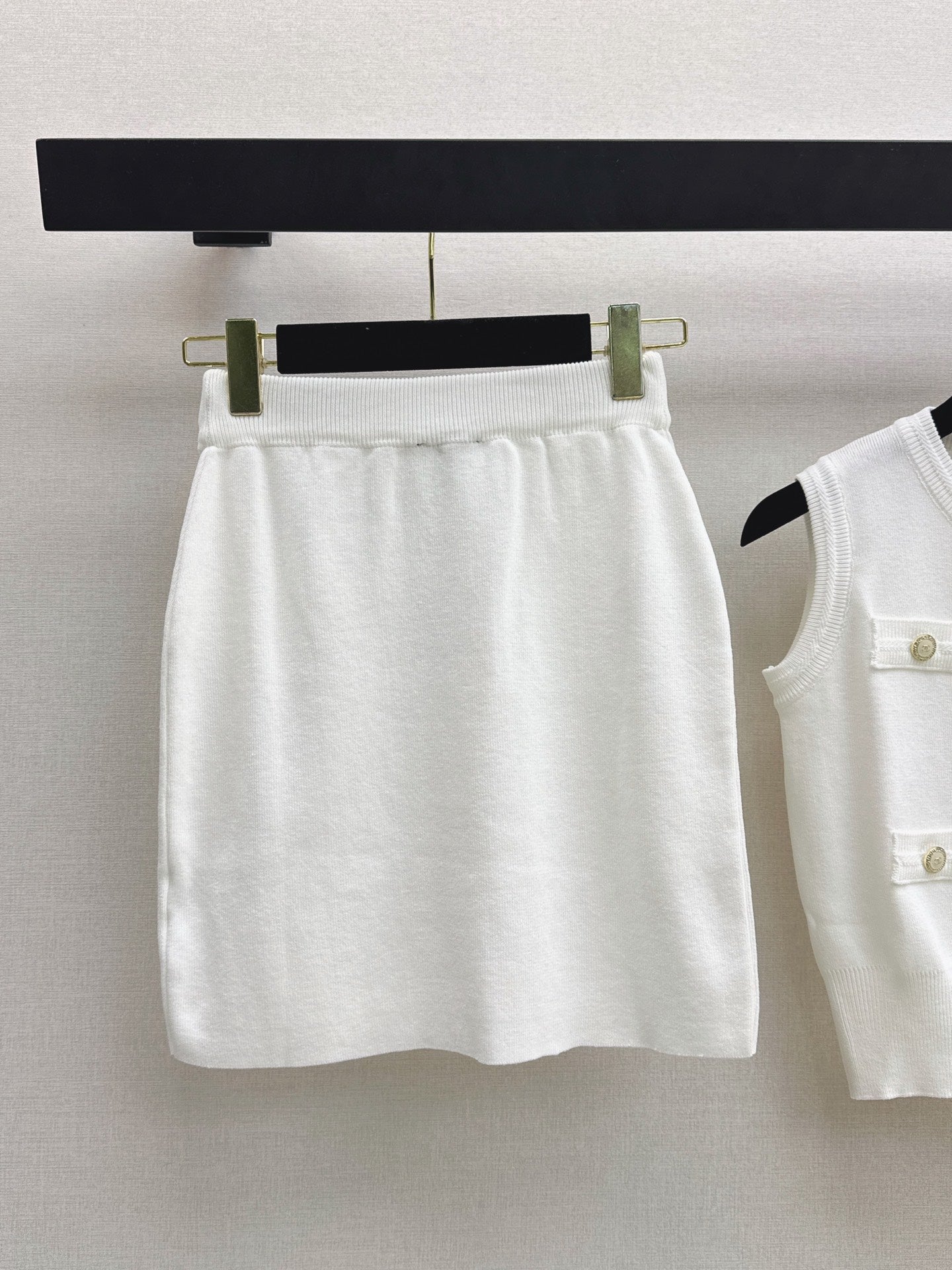 26SS NEW Knitted Set 🤍 Sleeveless vest+half skirt