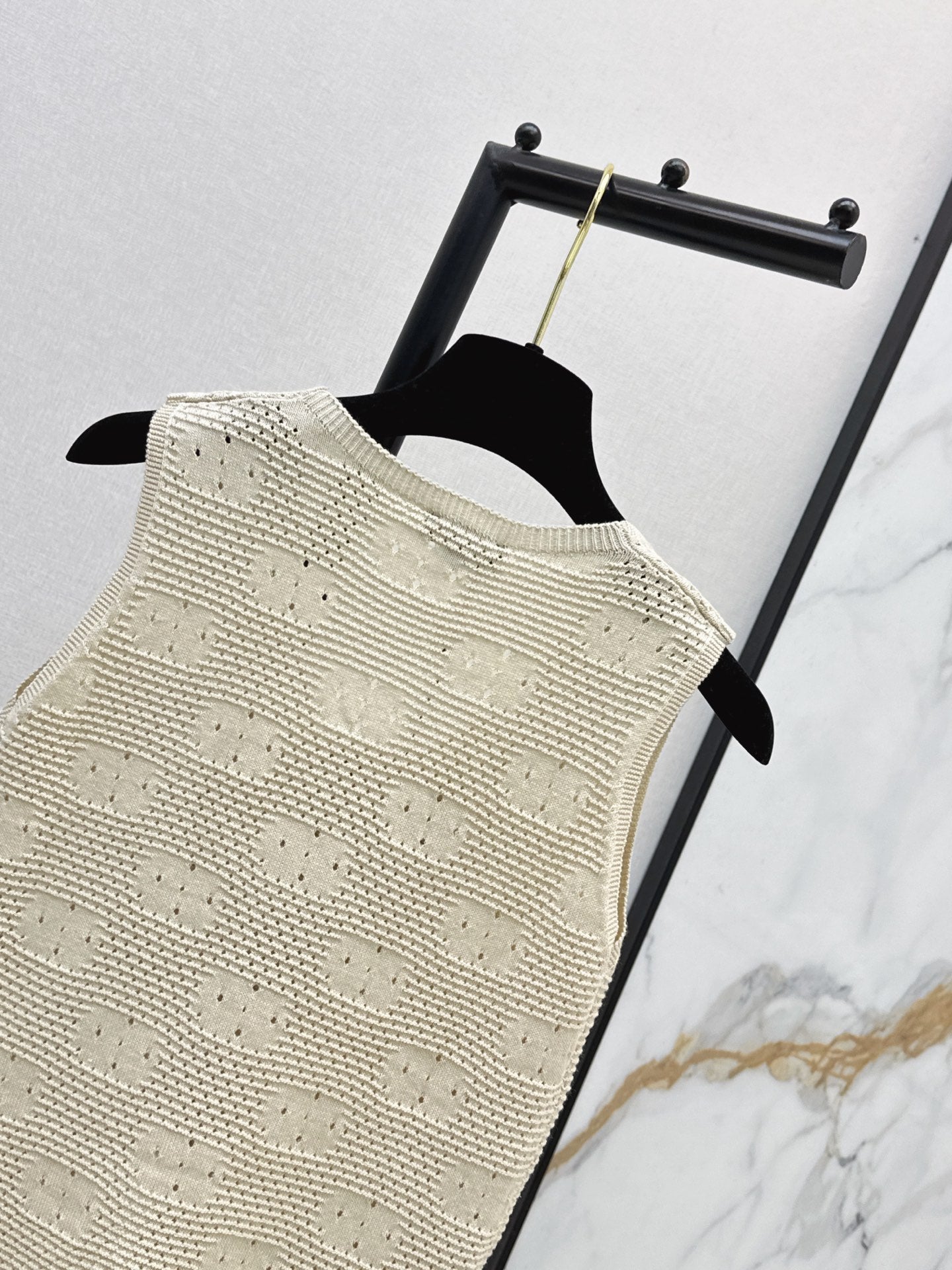 🔥Highest Quality🔥26SS NEW Three-dimensional camellia decorated hand-crocheted vest