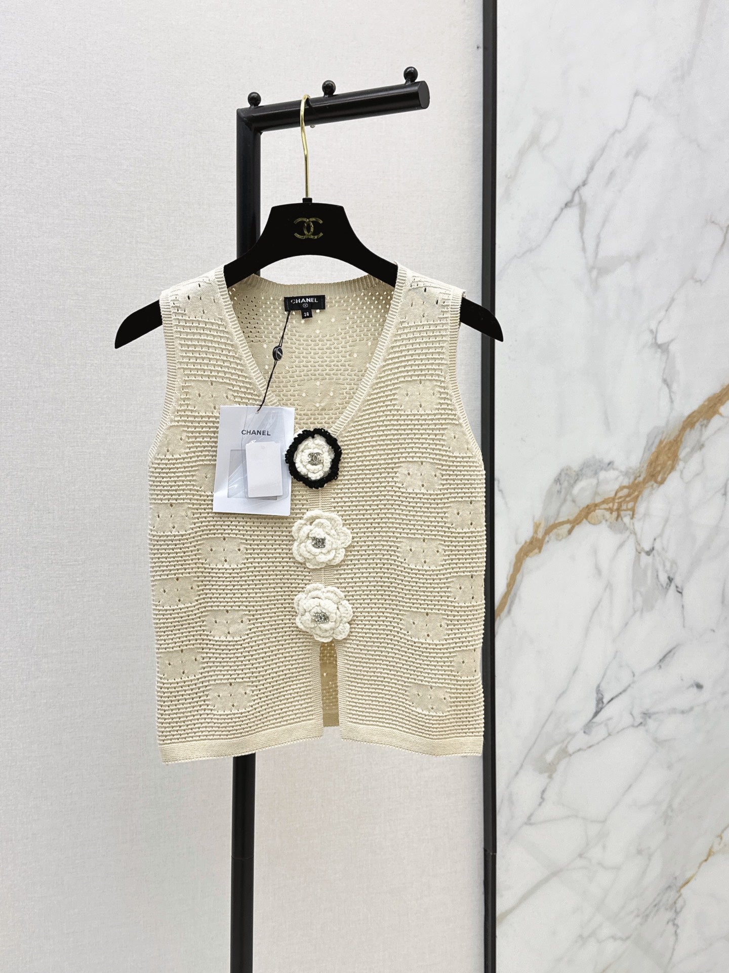 🔥Highest Quality🔥26SS NEW Three-dimensional camellia decorated hand-crocheted vest