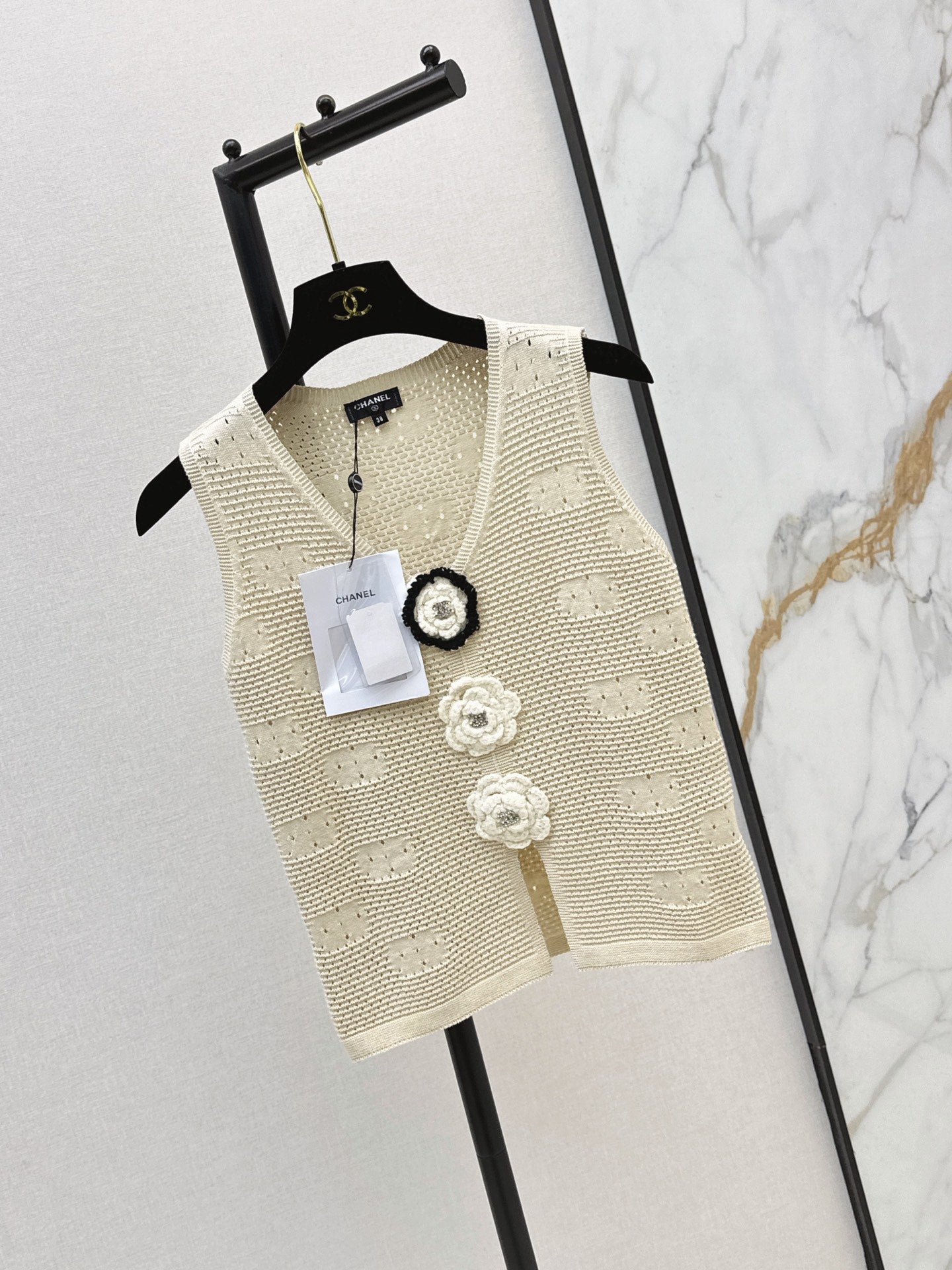 🔥Highest Quality🔥26SS NEW Three-dimensional camellia decorated hand-crocheted vest