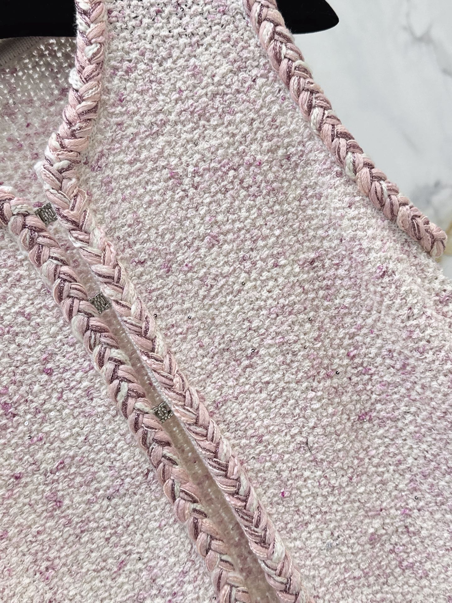 26SS NEW pony Fried Dough Twists binding knitting vest