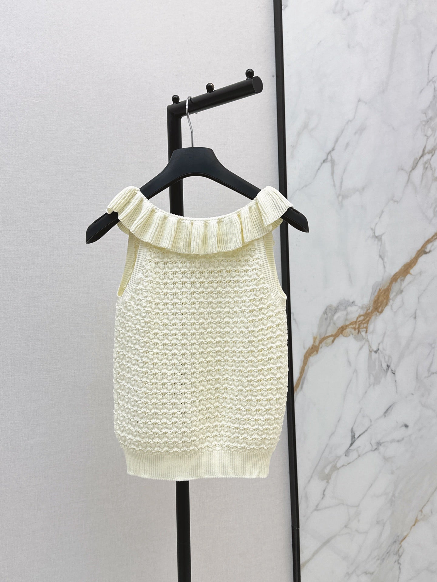26SS NEW Ruffled Collar Openwork Crochet Vest