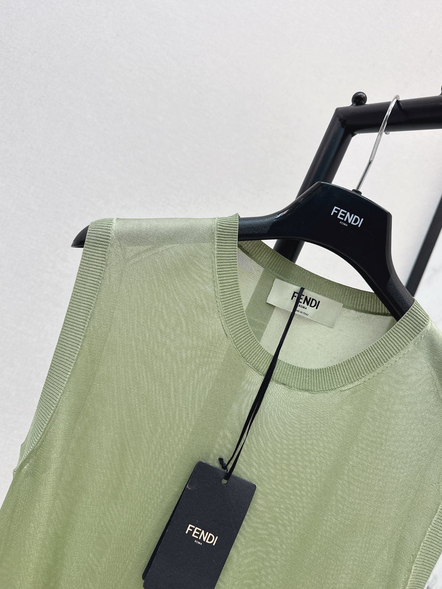26SS NEW Olive Green Sleeveless Vest