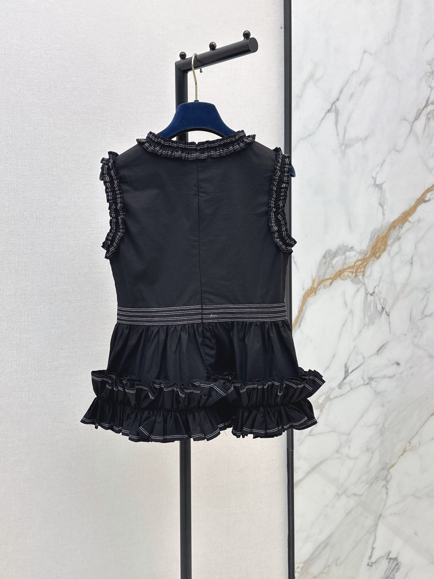 26SS NEW Sleeveless Top with Ruffled Hem