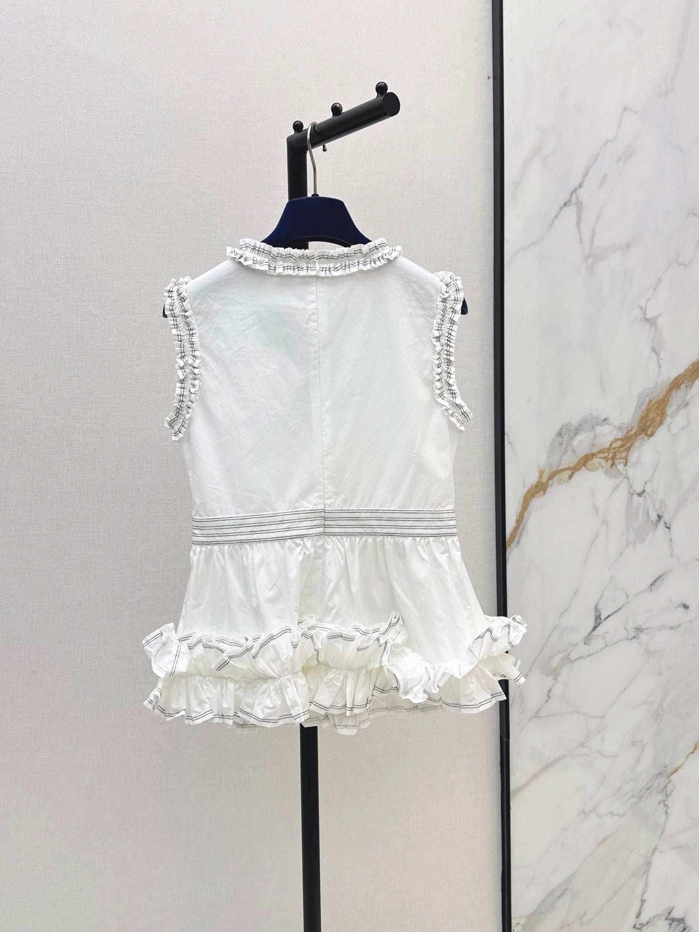 26SS NEW Sleeveless Top with Ruffled Hem