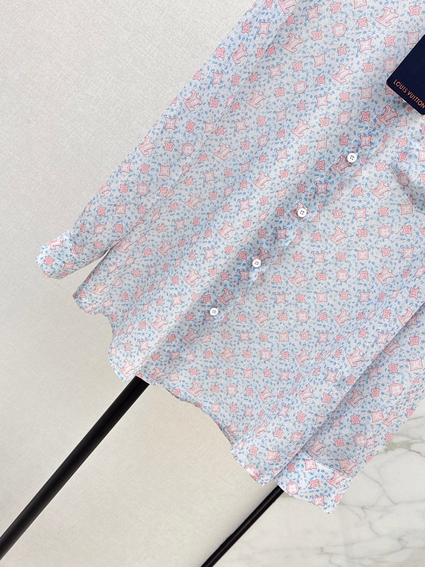 26SS NEW Logo Print Loose-fitting Morandi Color Shirt 🩵 Slightly Sheer