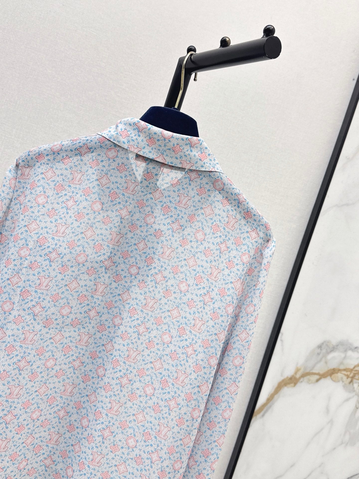 26SS NEW Logo Print Loose-fitting Morandi Color Shirt 🩵 Slightly Sheer