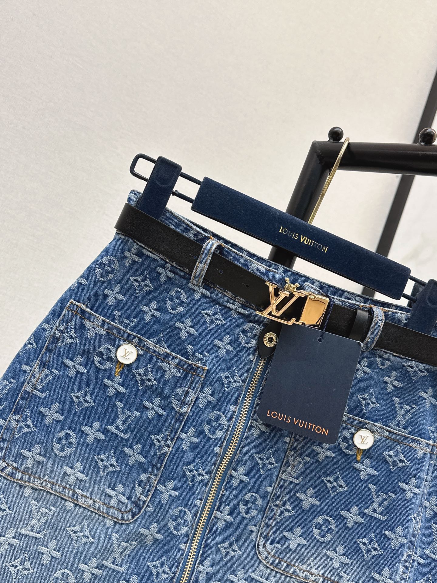 26SS NEW monogram denim midi skirt 🩵 Super stylish