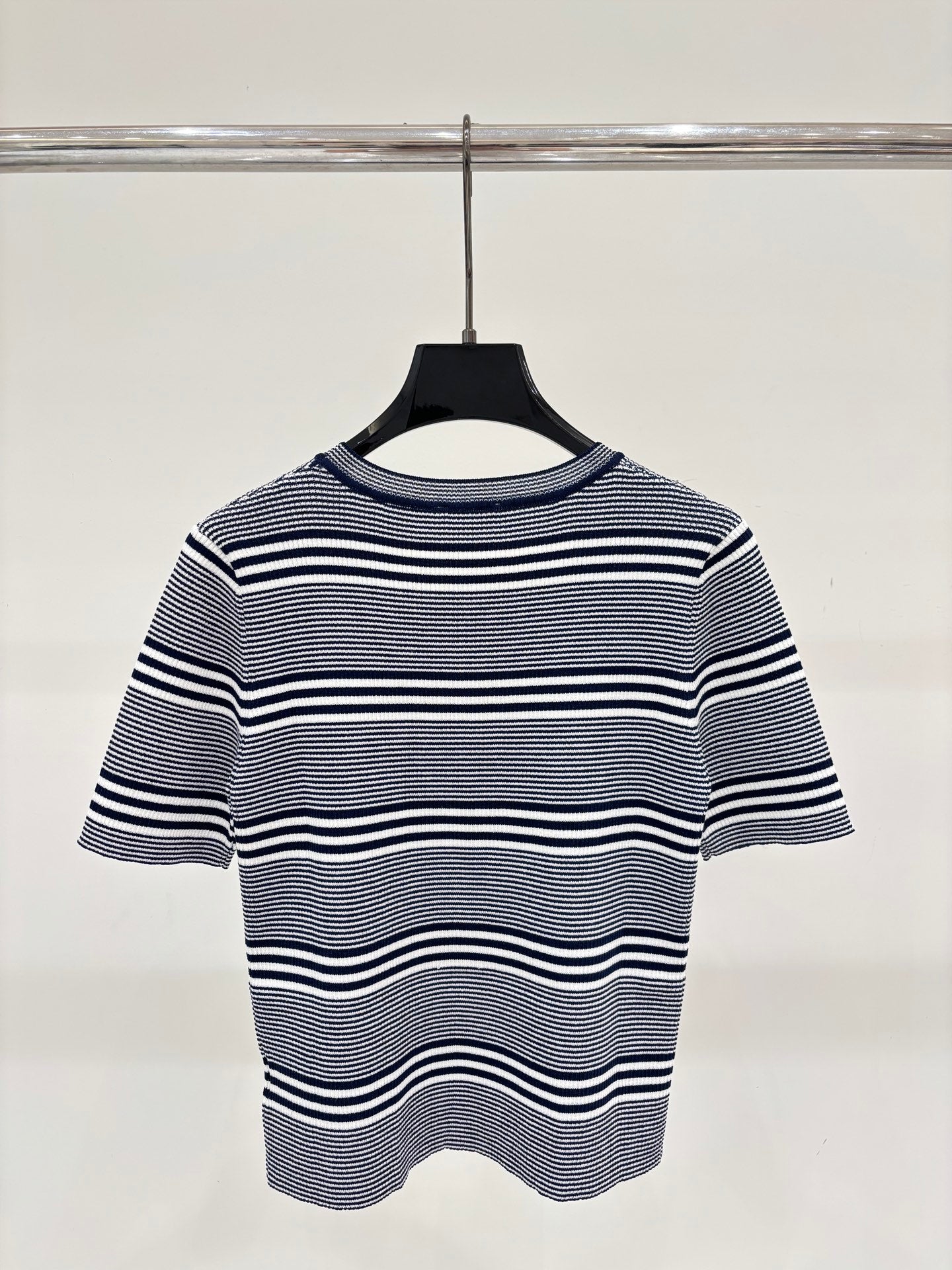 26SS NEW Crew Neck Casual Knit Short-Sleeve with 3D Logo and Striped Design