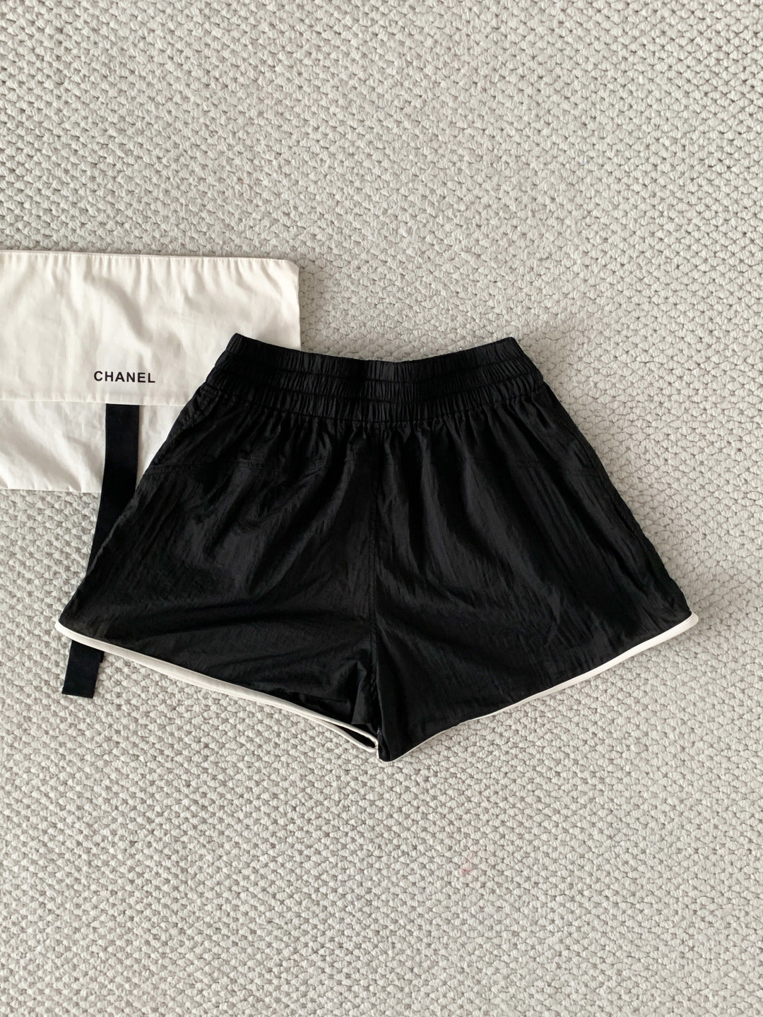 🔥Highest Quality🔥26SS NEW Beach Collection: New Black and White Color Block Hooded Drawstring Shorts