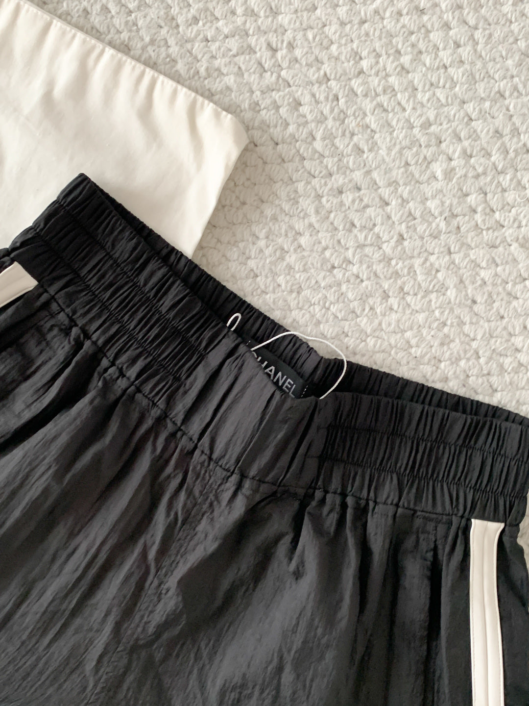 🔥Highest Quality🔥26SS NEW Beach Collection: New Black and White Color Block Hooded Drawstring Shorts