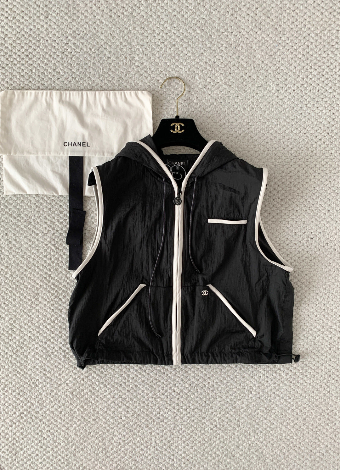 🔥Highest Quality🔥26SS NEW Beach Collection New Black and White Color Block Hooded Drawstring Vest