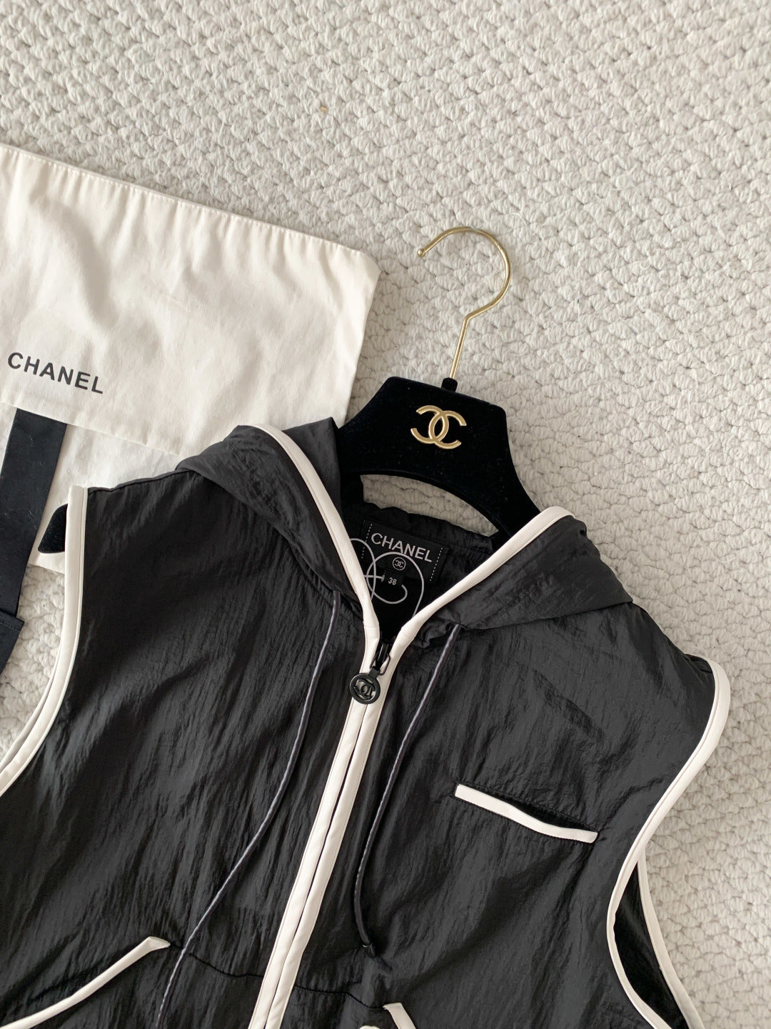 🔥Highest Quality🔥26SS NEW Beach Collection New Black and White Color Block Hooded Drawstring Vest