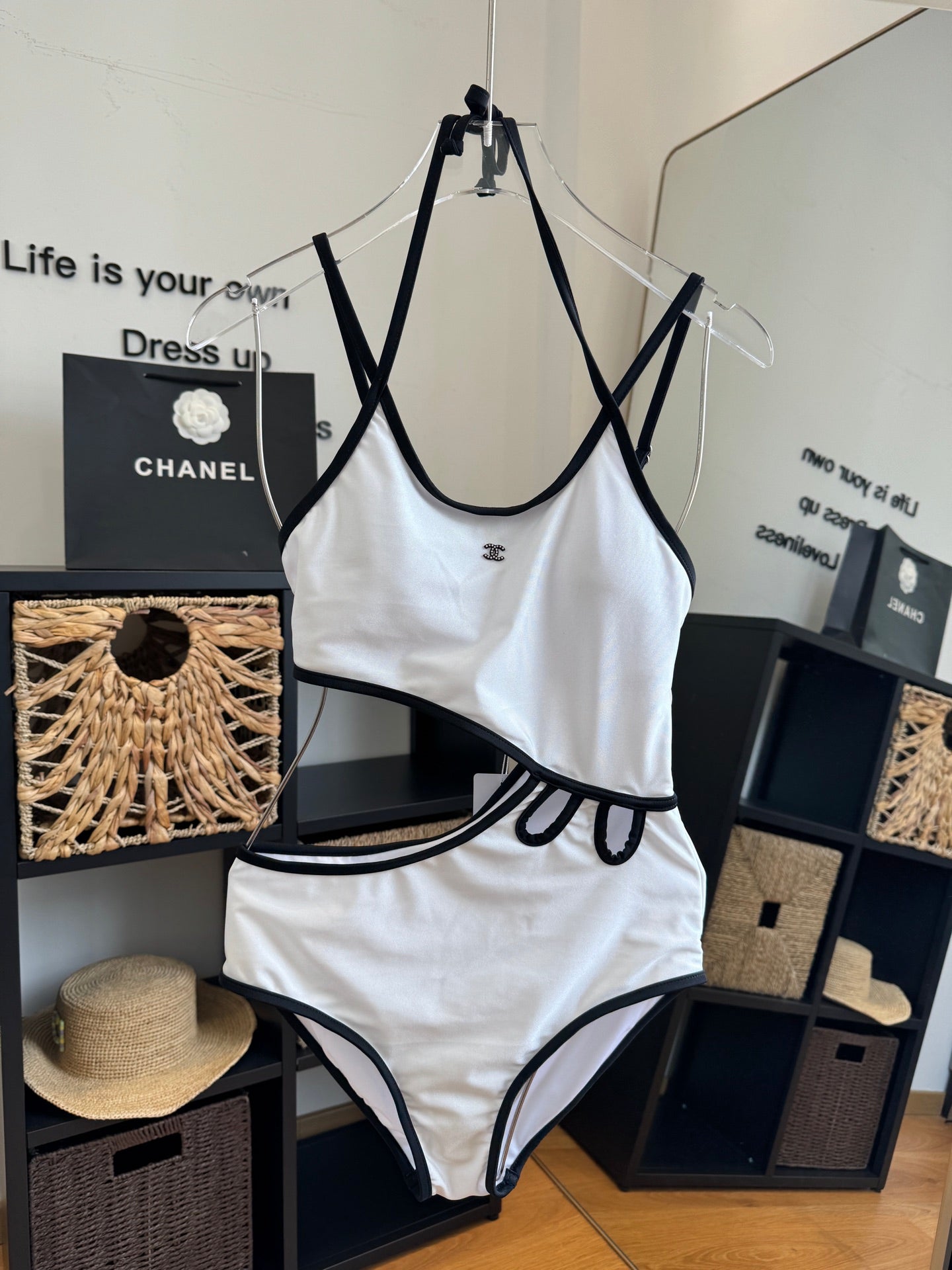 26SS NEW One-Piece Bikini Swimsuit 👙