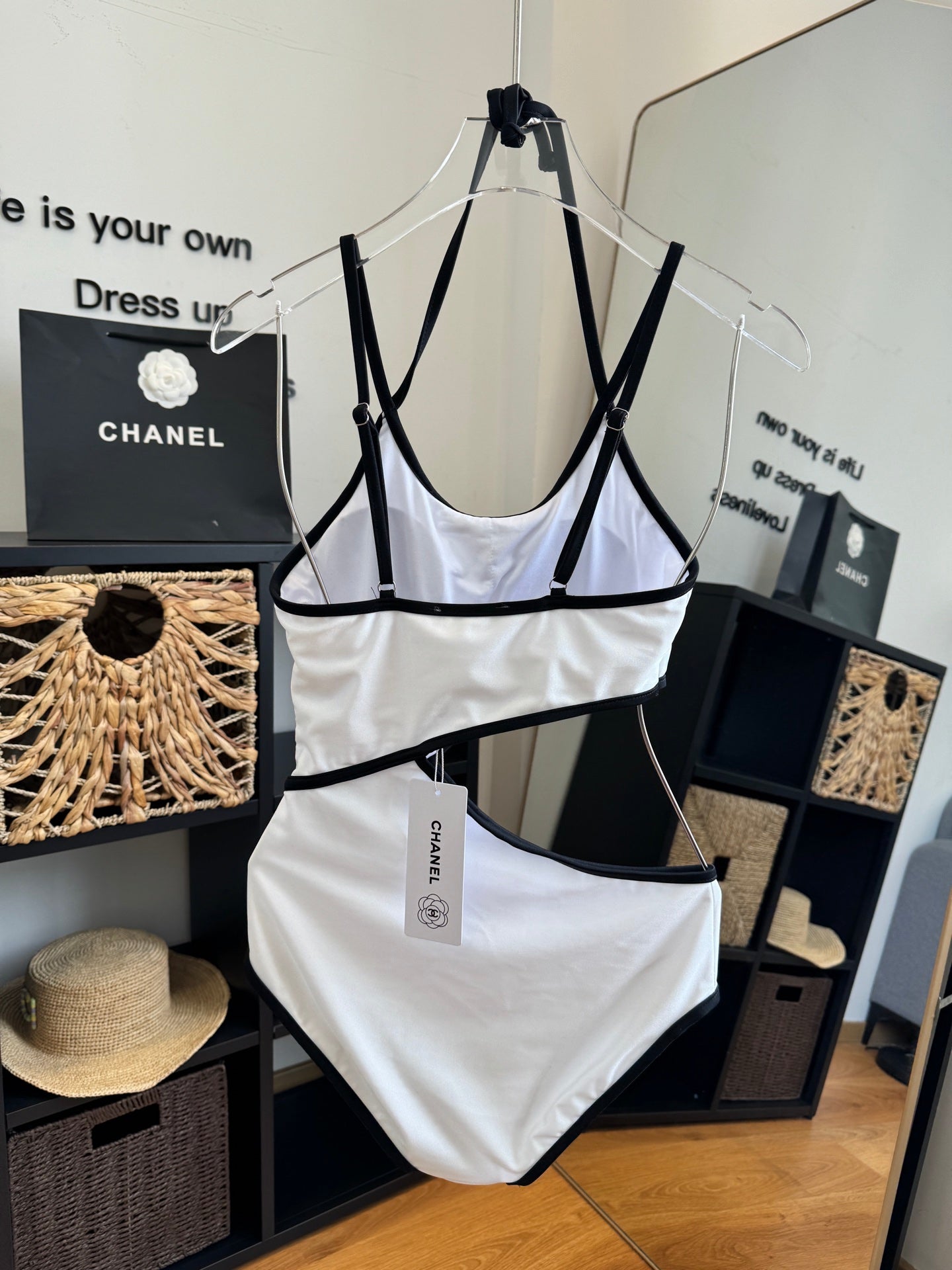 26SS NEW One-Piece Bikini Swimsuit 👙
