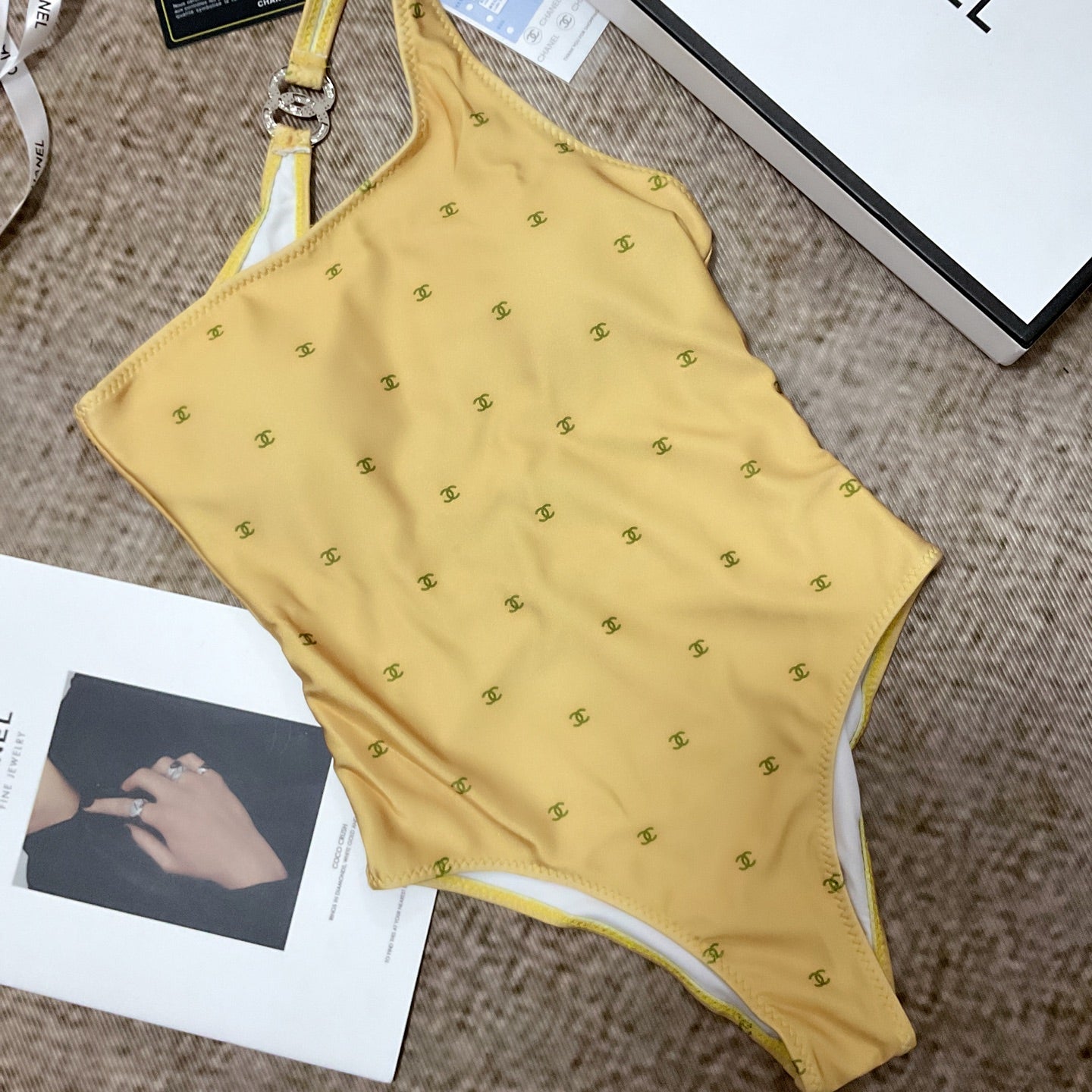 26SS NEW Yellow One-Shoulder One-Piece Swimsuit 👙