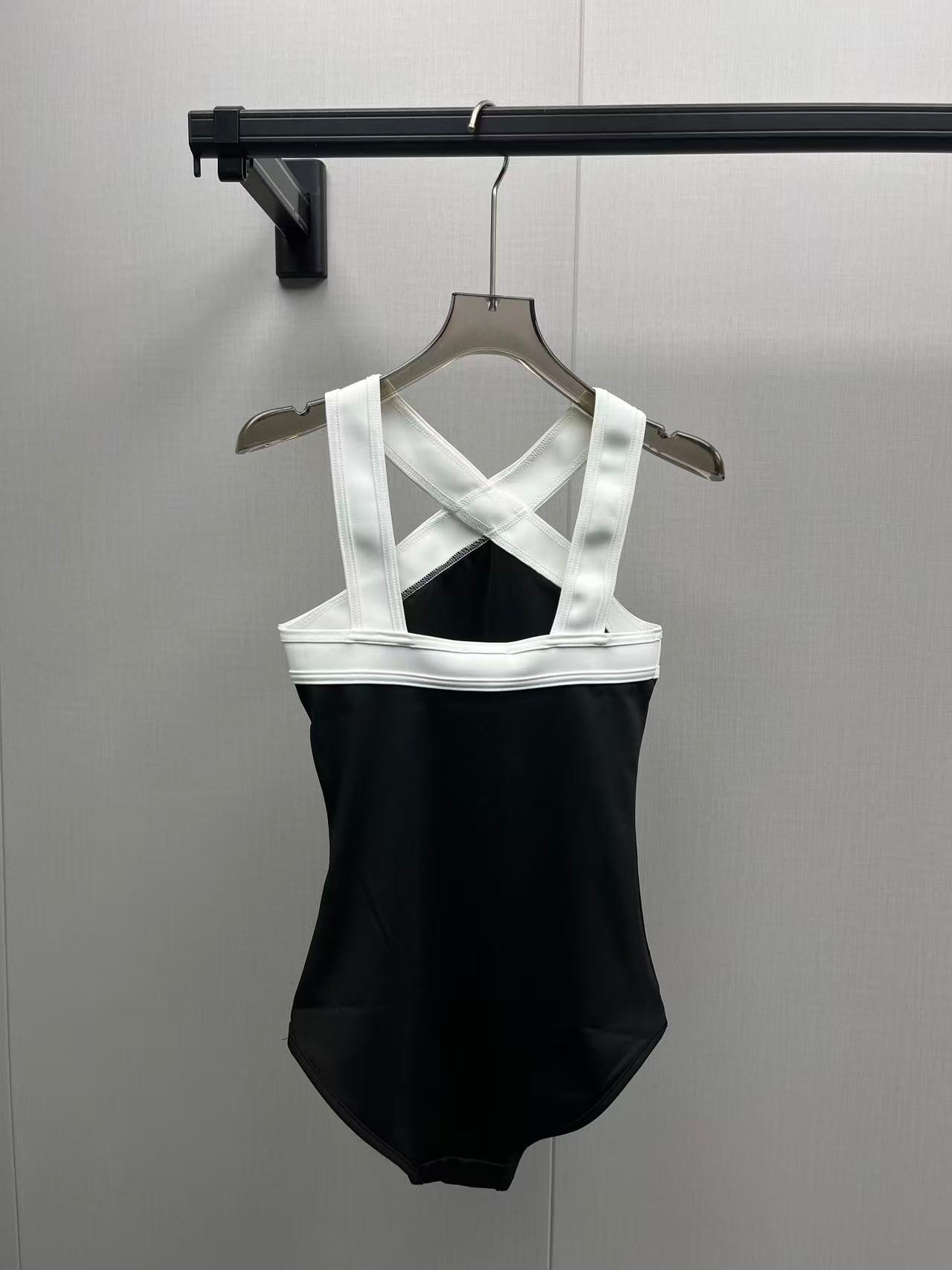 26SS NEW Beach Collection 🏝️ Cross-strap swimsuit 👙