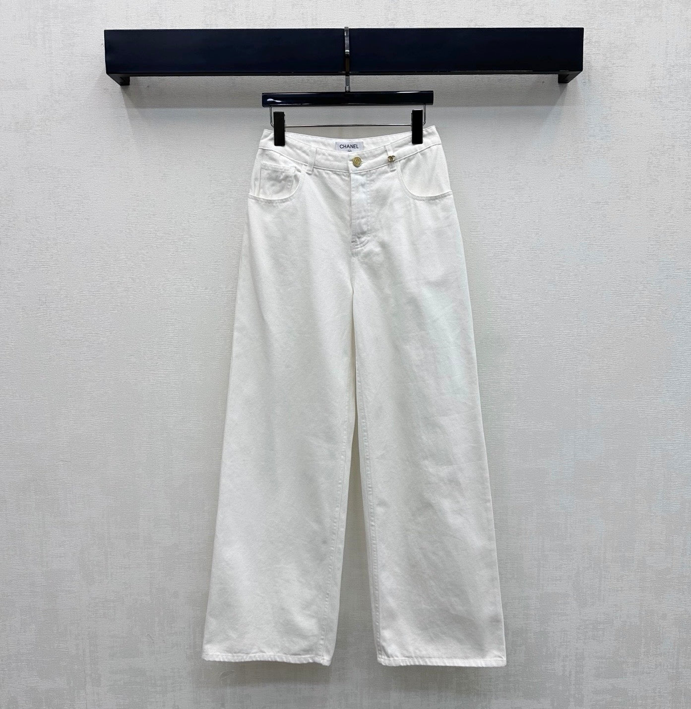 26SS NEW Gold-buttoned Wide-Leg Jeans