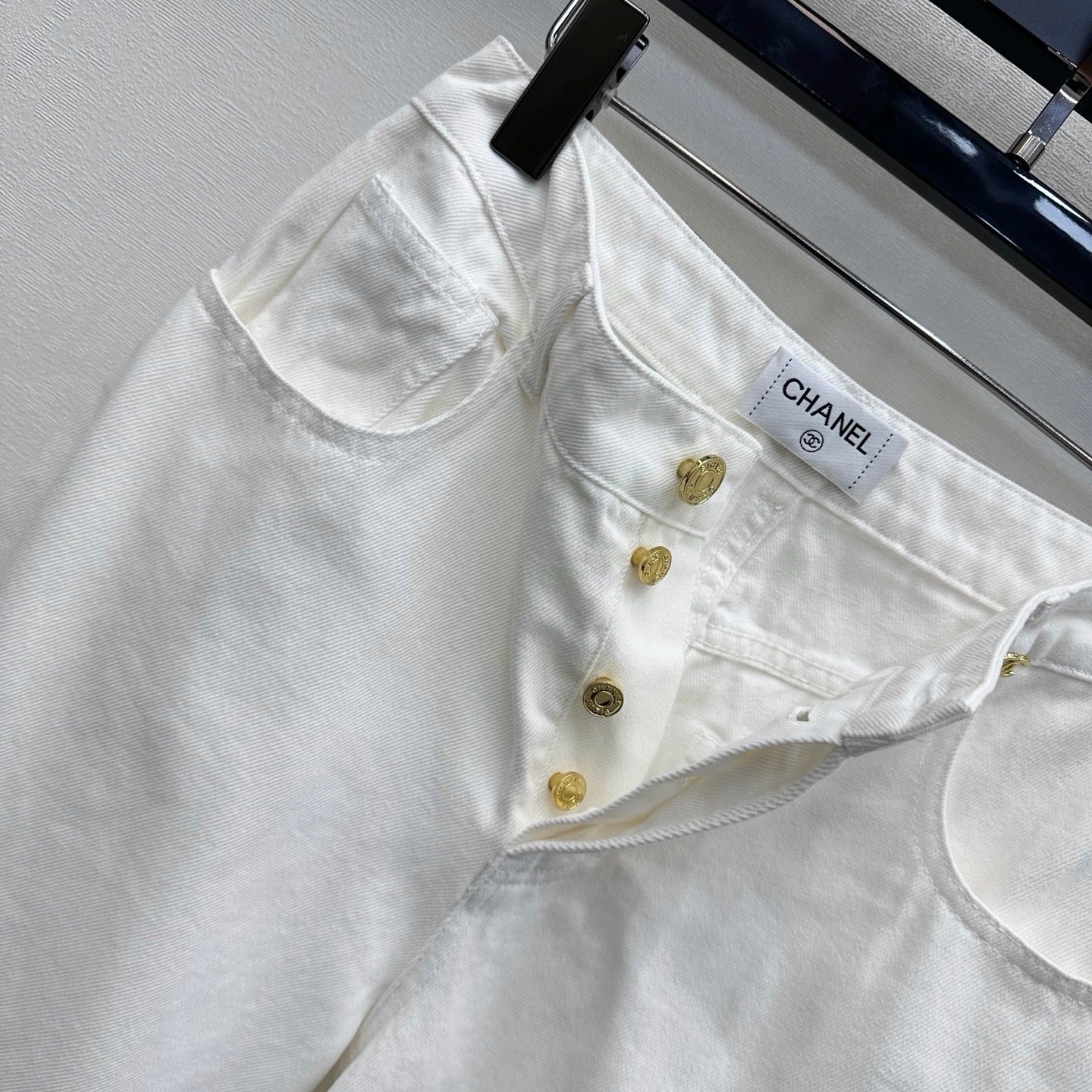 26SS NEW Gold-buttoned Wide-Leg Jeans