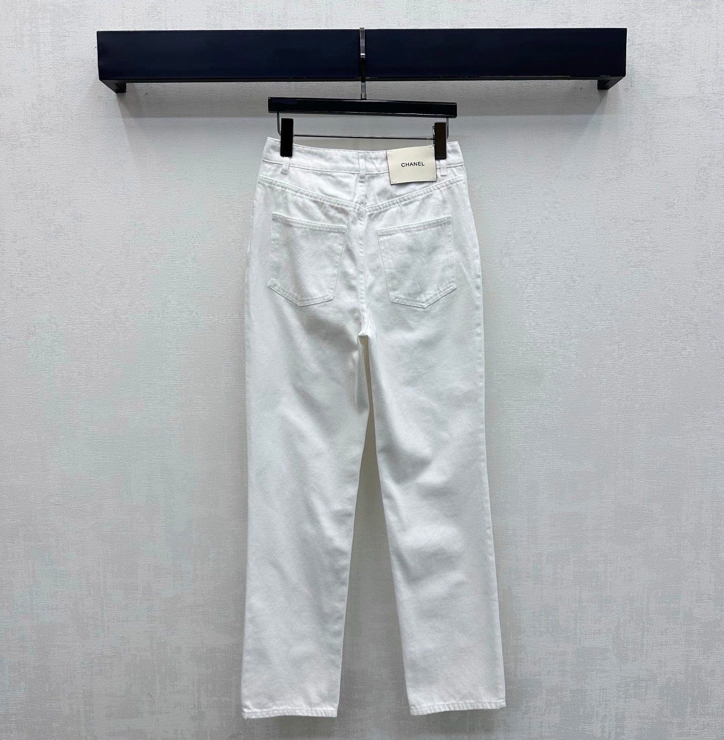 26SS NEW Gold-buttoned Straight-Leg Jeans