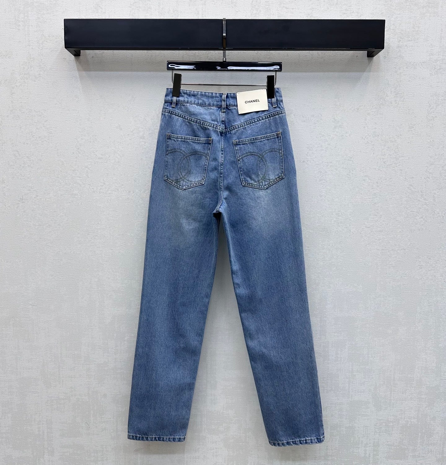 26SS NEW Gold-buttoned Straight-Leg Jeans
