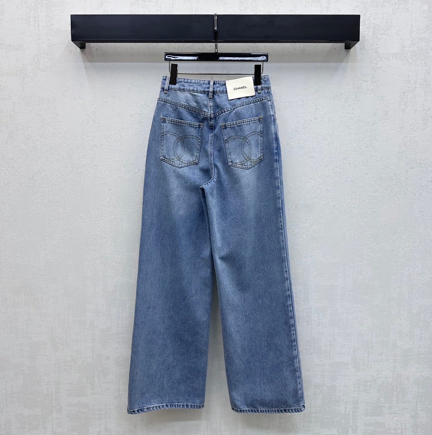 26SS NEW Gold-buttoned Wide-Leg Jeans