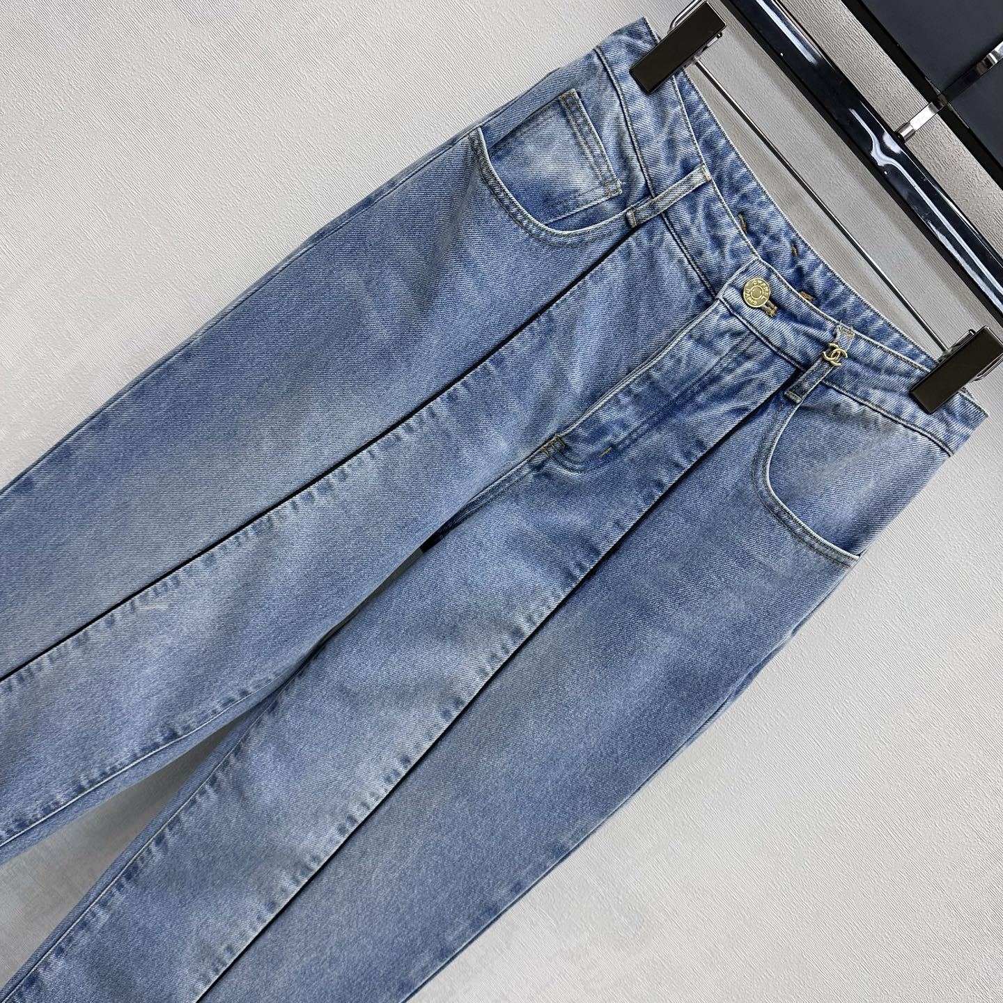 26SS NEW Gold Buckle Tie-on Jeans