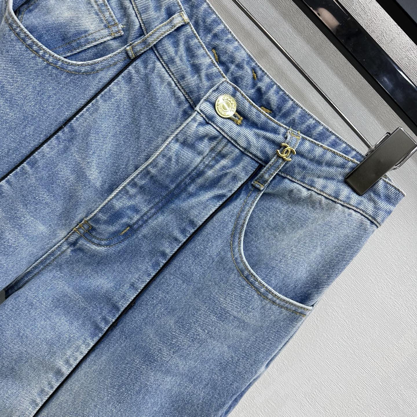 26SS NEW Gold Buckle Tie-on Jeans