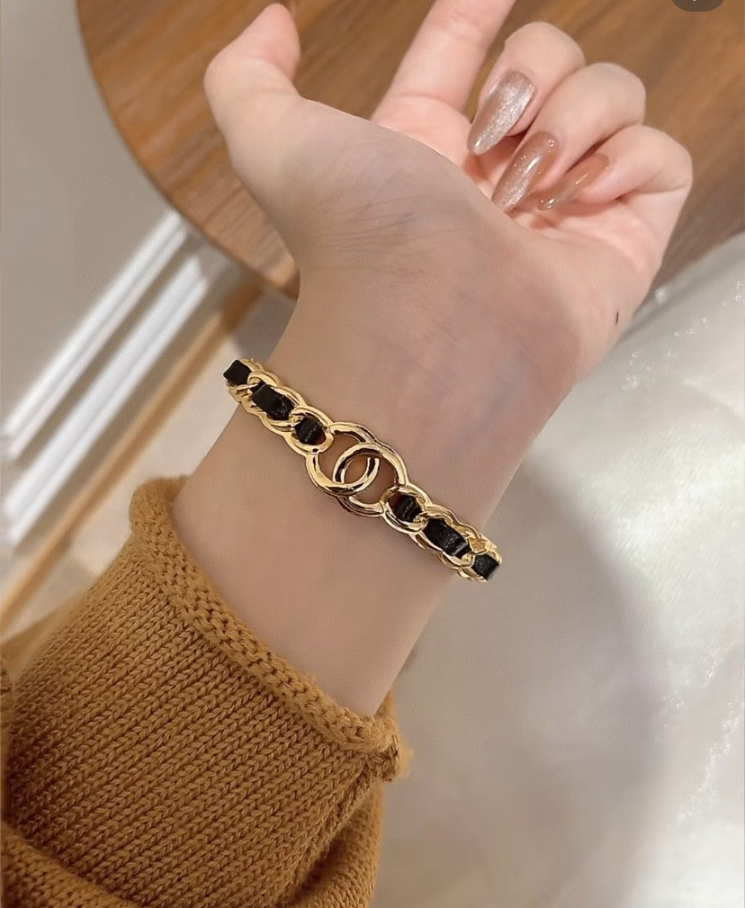 26SS NEW Light Gold Exquisite Classic Open Bangle with Leather ✨