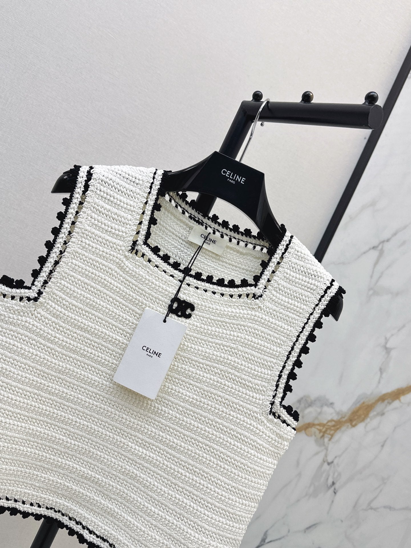 26SS NEW Color-blocked Trimmed Sleeveless Short Knit Vest 🖤