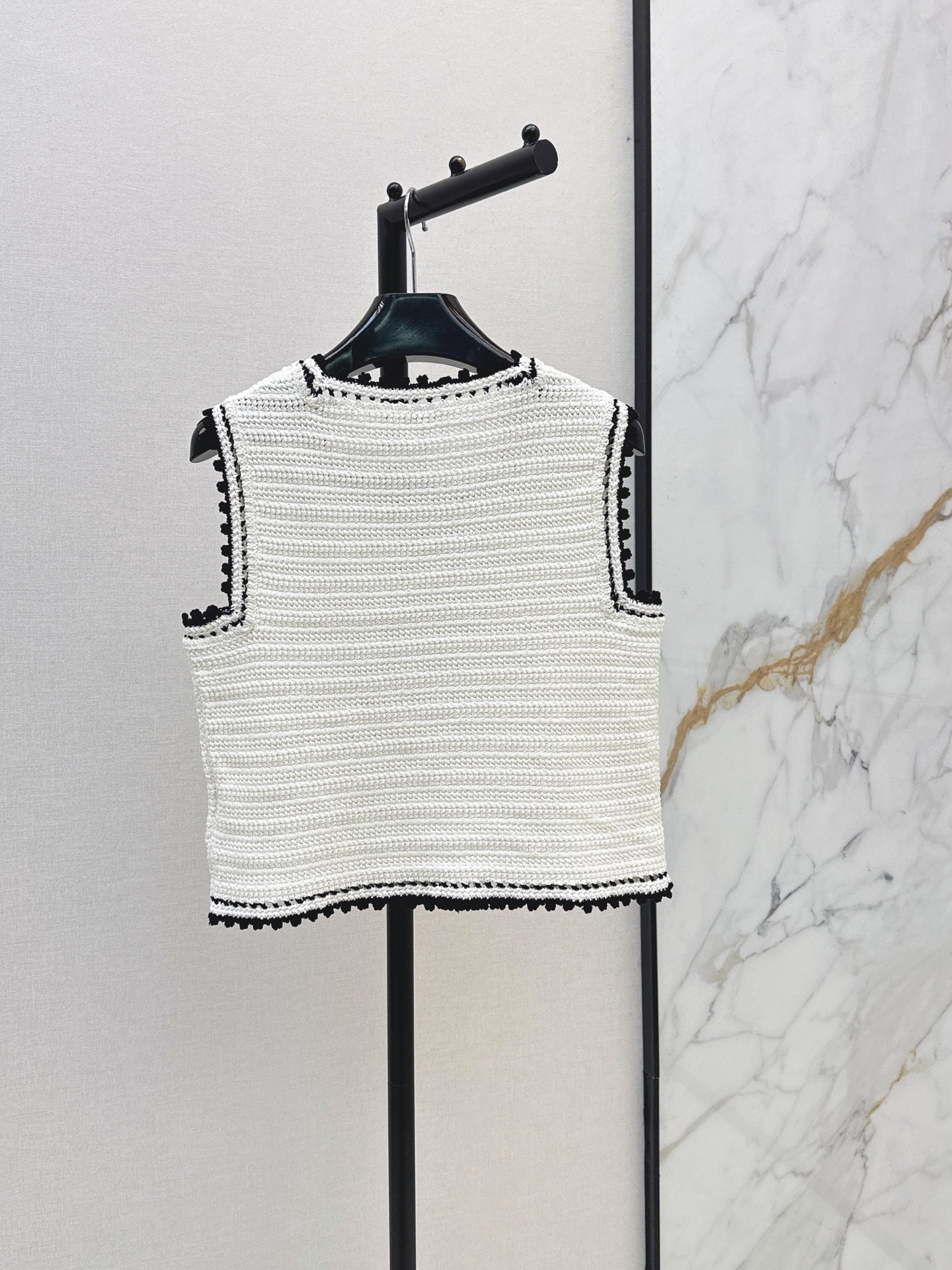 26SS NEW Color-blocked Trimmed Sleeveless Short Knit Vest 🖤