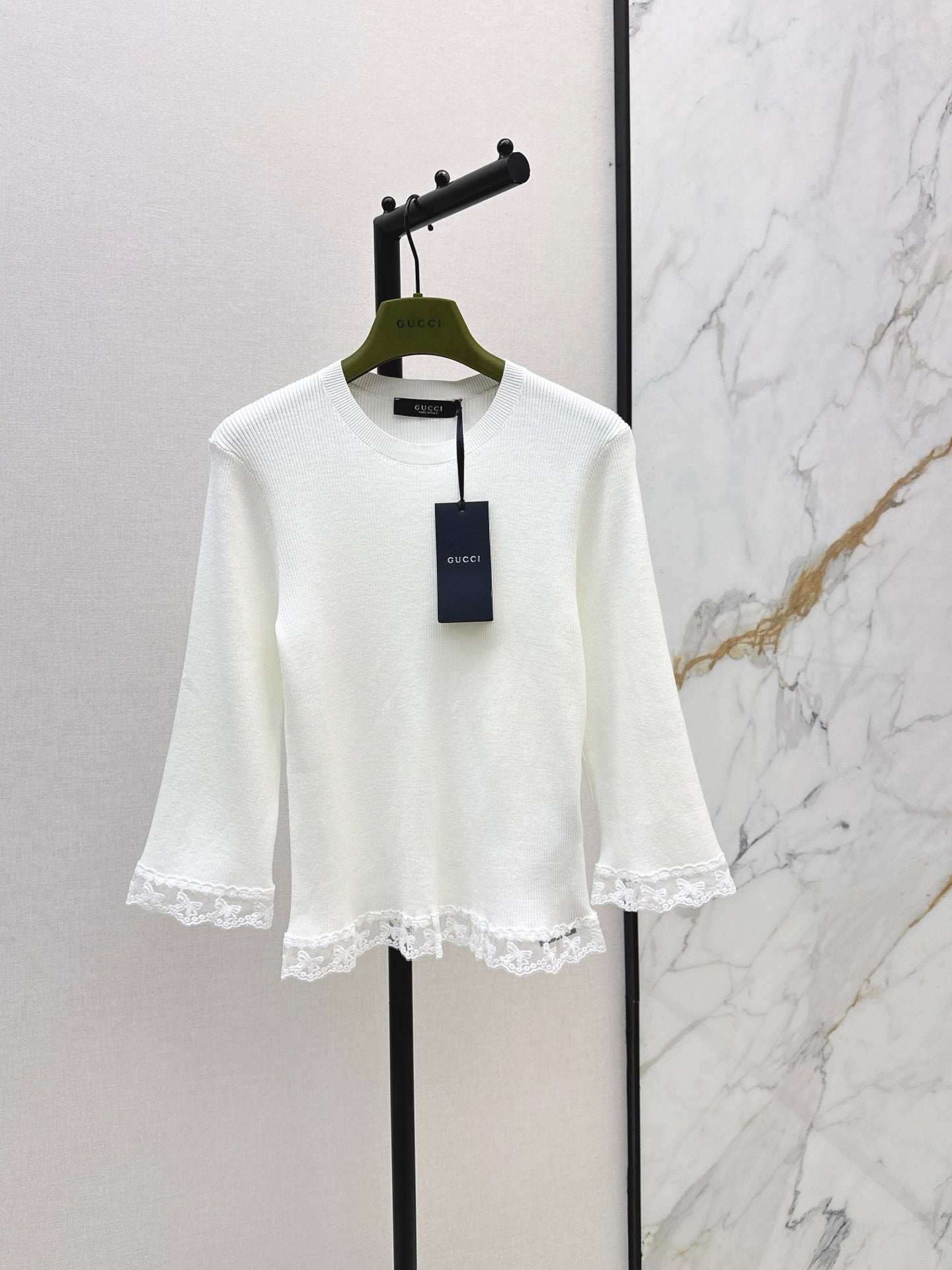 26SS NEW Lace-trimmed Knit Three-Quarter Sleeve Top 🖤