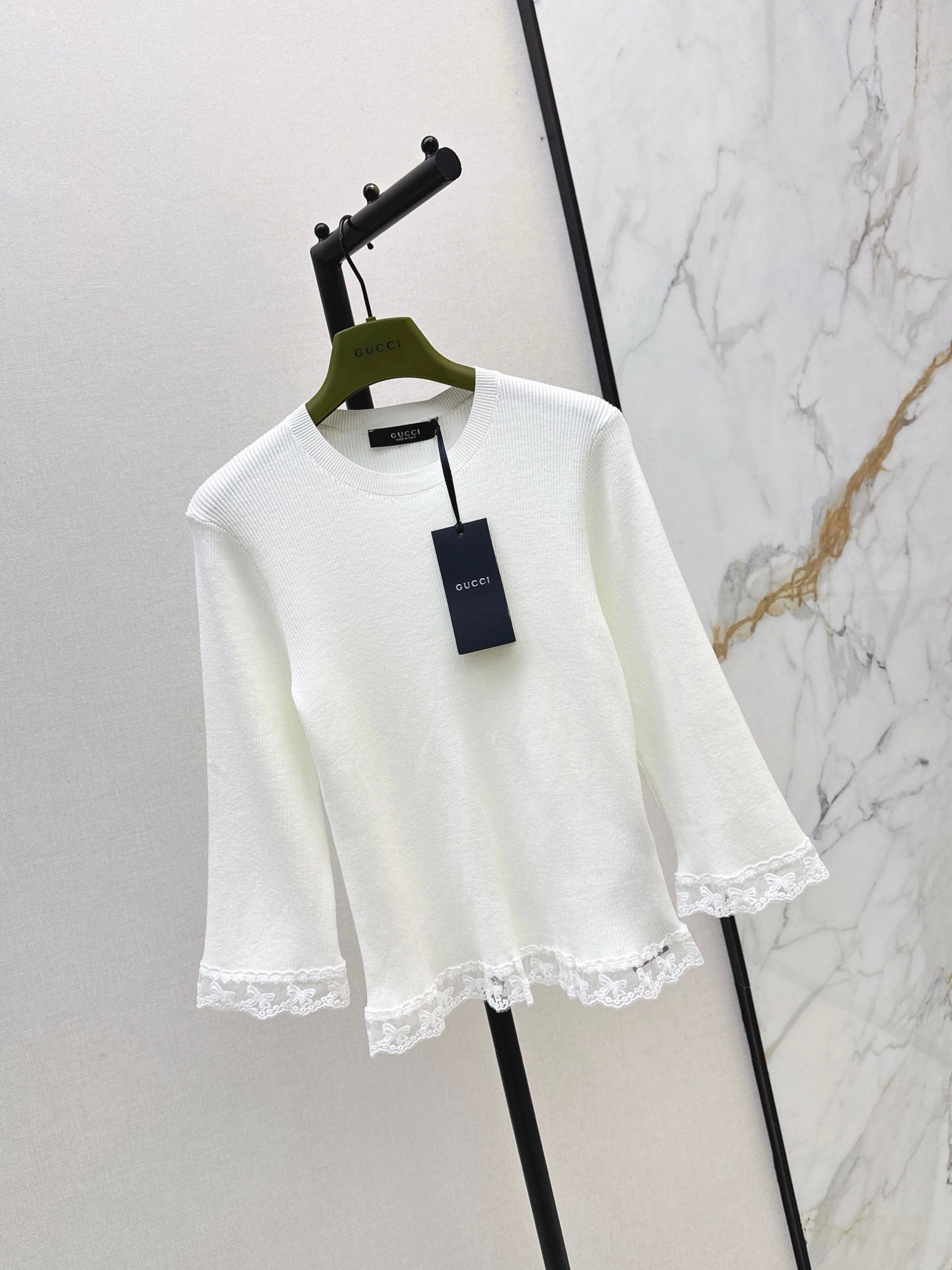 26SS NEW Lace-trimmed Knit Three-Quarter Sleeve Top 🖤