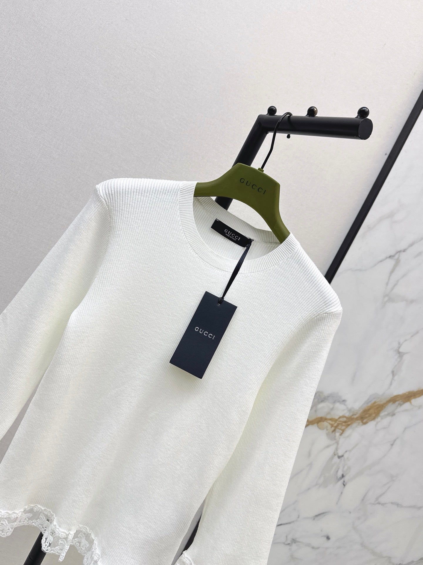 26SS NEW Lace-trimmed Knit Three-Quarter Sleeve Top 🖤
