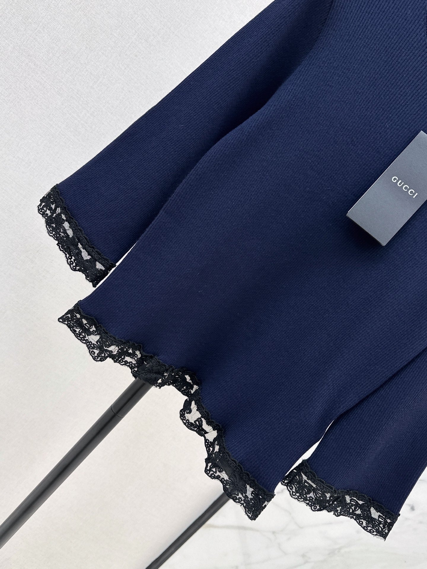26SS NEW Lace-trimmed Knit Three-Quarter Sleeve Top 🖤
