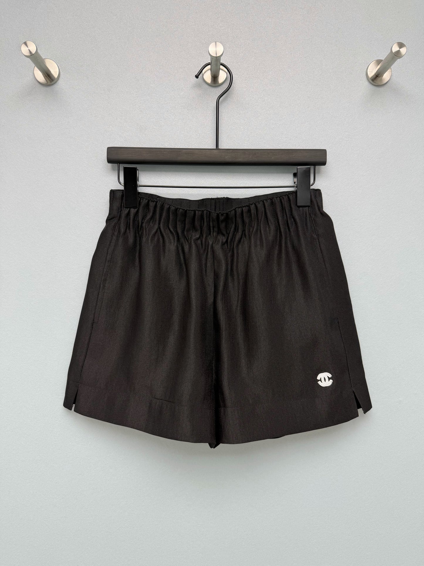 26SS NEW Satin Elastic Embroidered Shorts