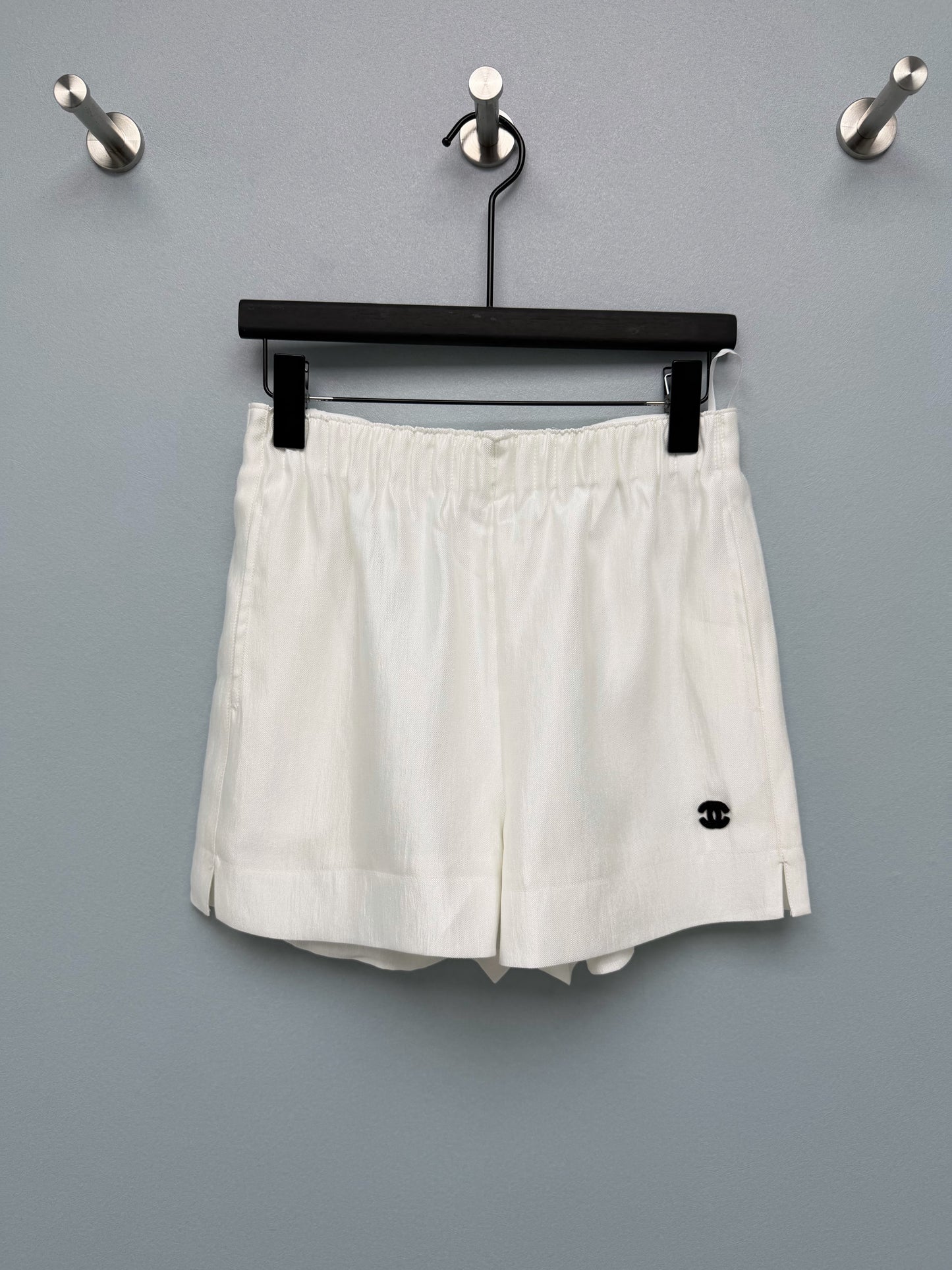 26SS NEW Satin Elastic Embroidered Shorts