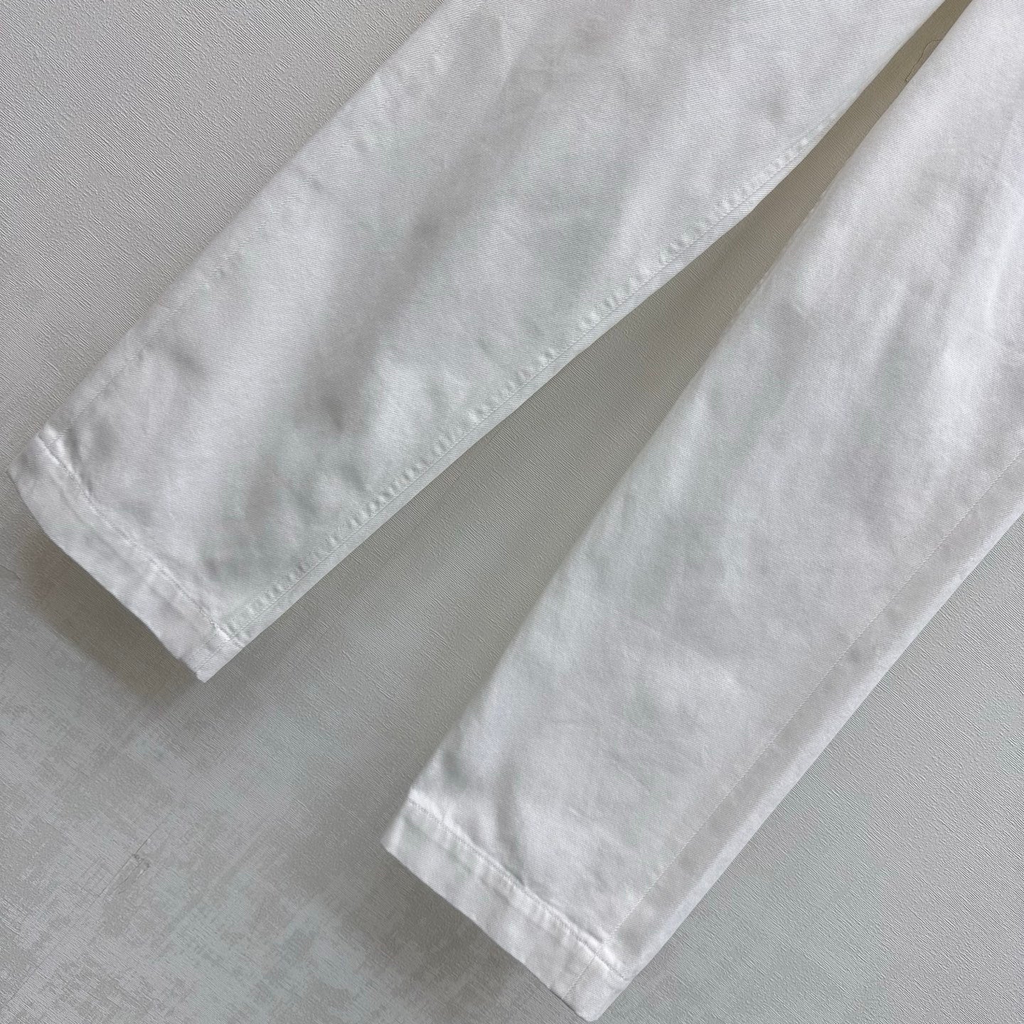 26SS NEW Metal Chain Buckle Jeans
