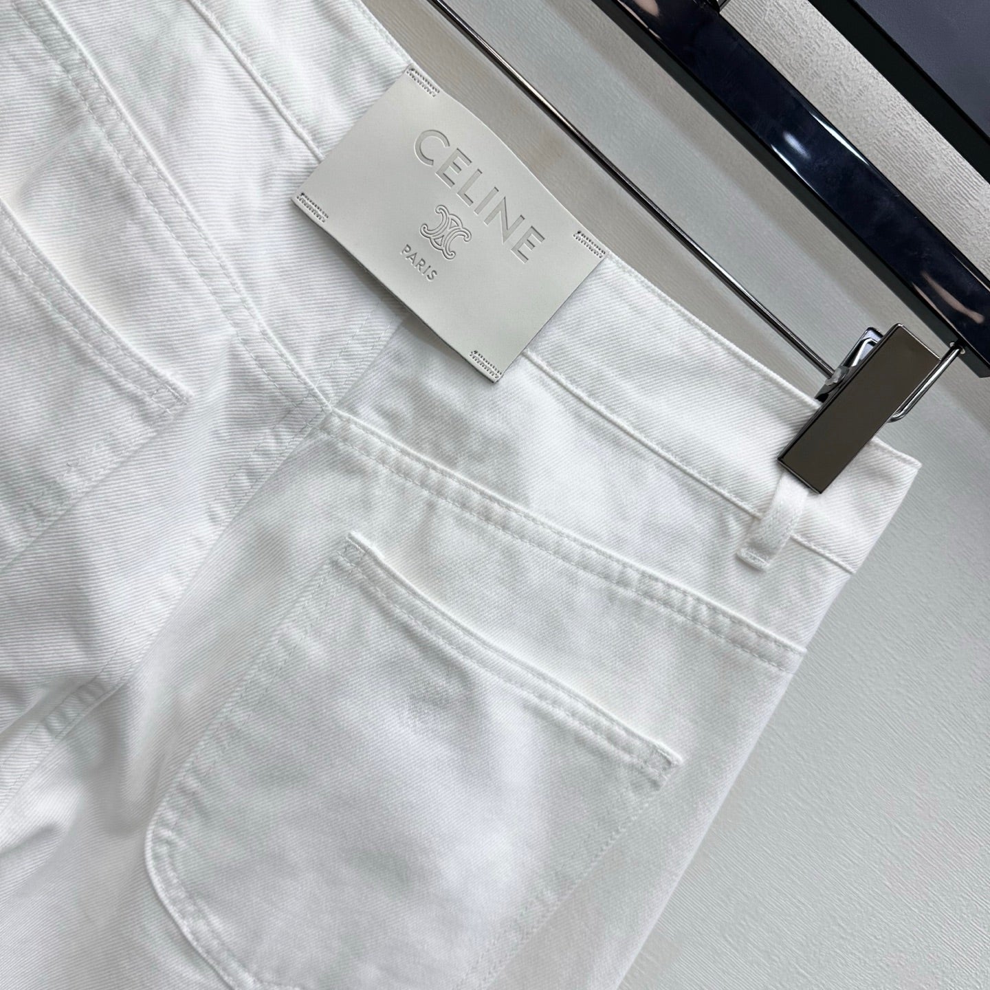 26SS NEW Metal Chain Buckle Jeans