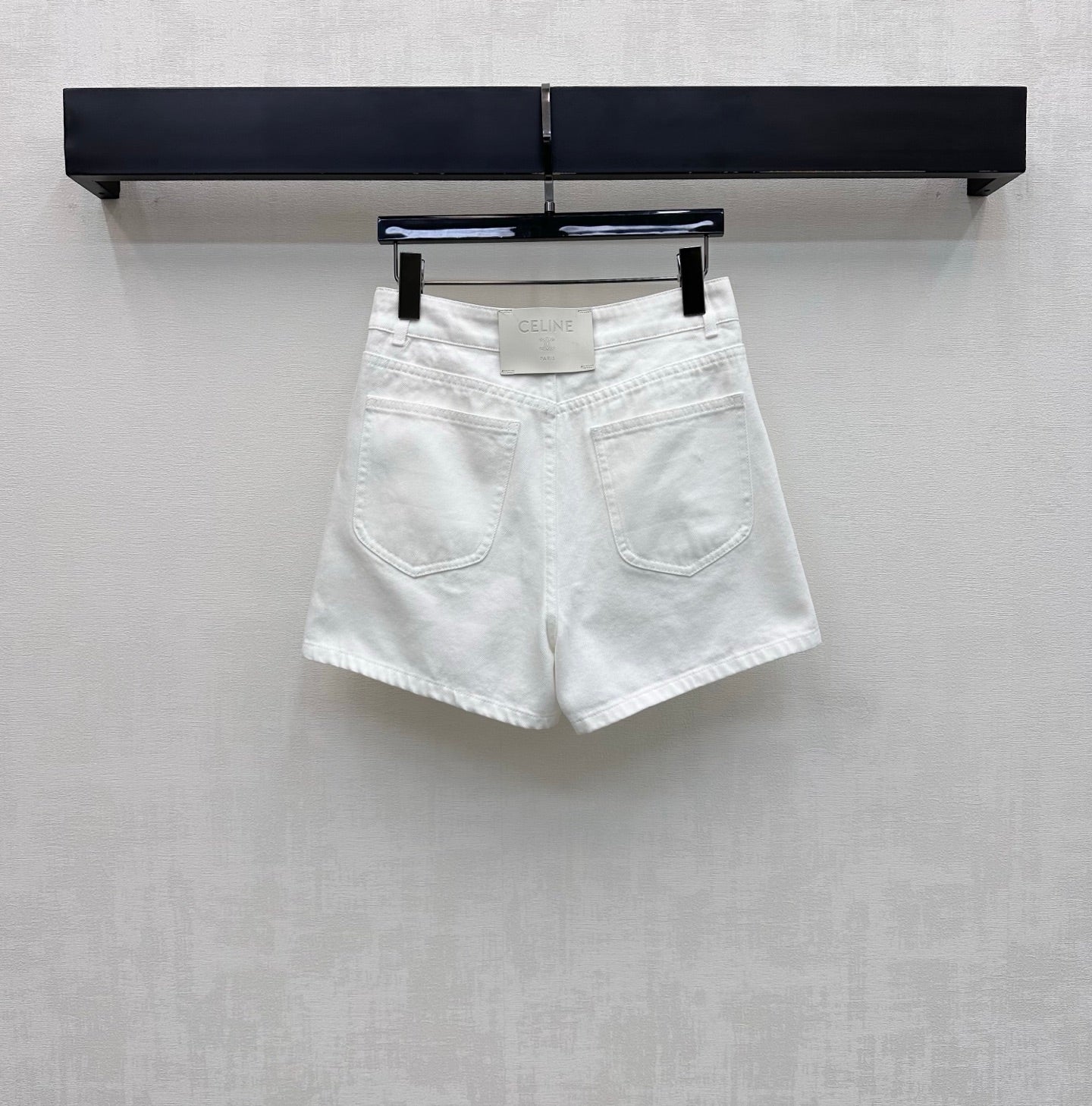26SS NEW Metal Chain Buckle Denim Shorts