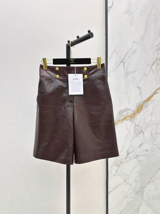 26SS New Runway Style: Vintage-Inspired Leather Workwear Bermuda Shorts 🖤