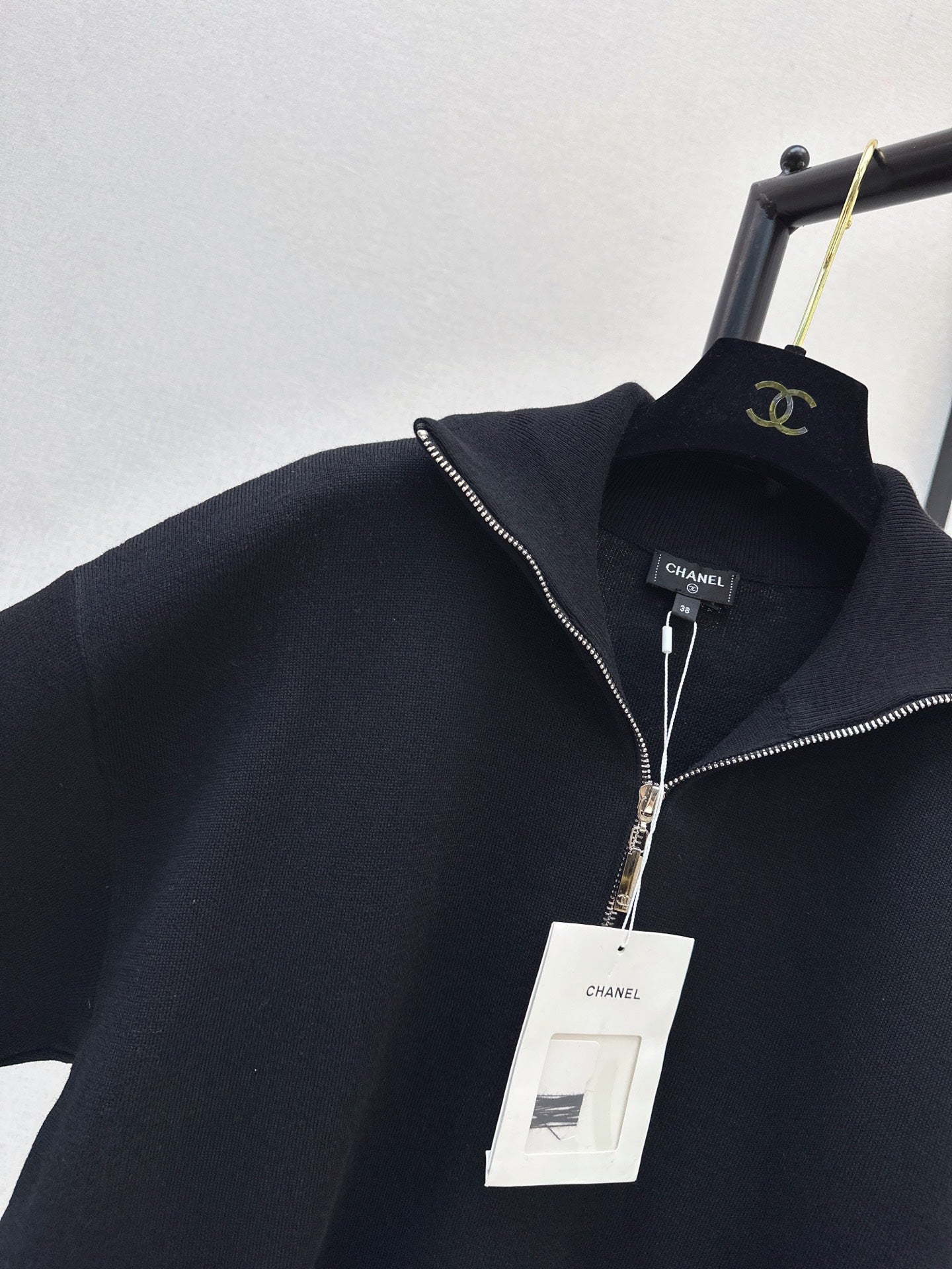 🔥Highest Quality🔥26FW New Métiers d'Art Collection Half-Zip Knit Sweatshirt 🤎