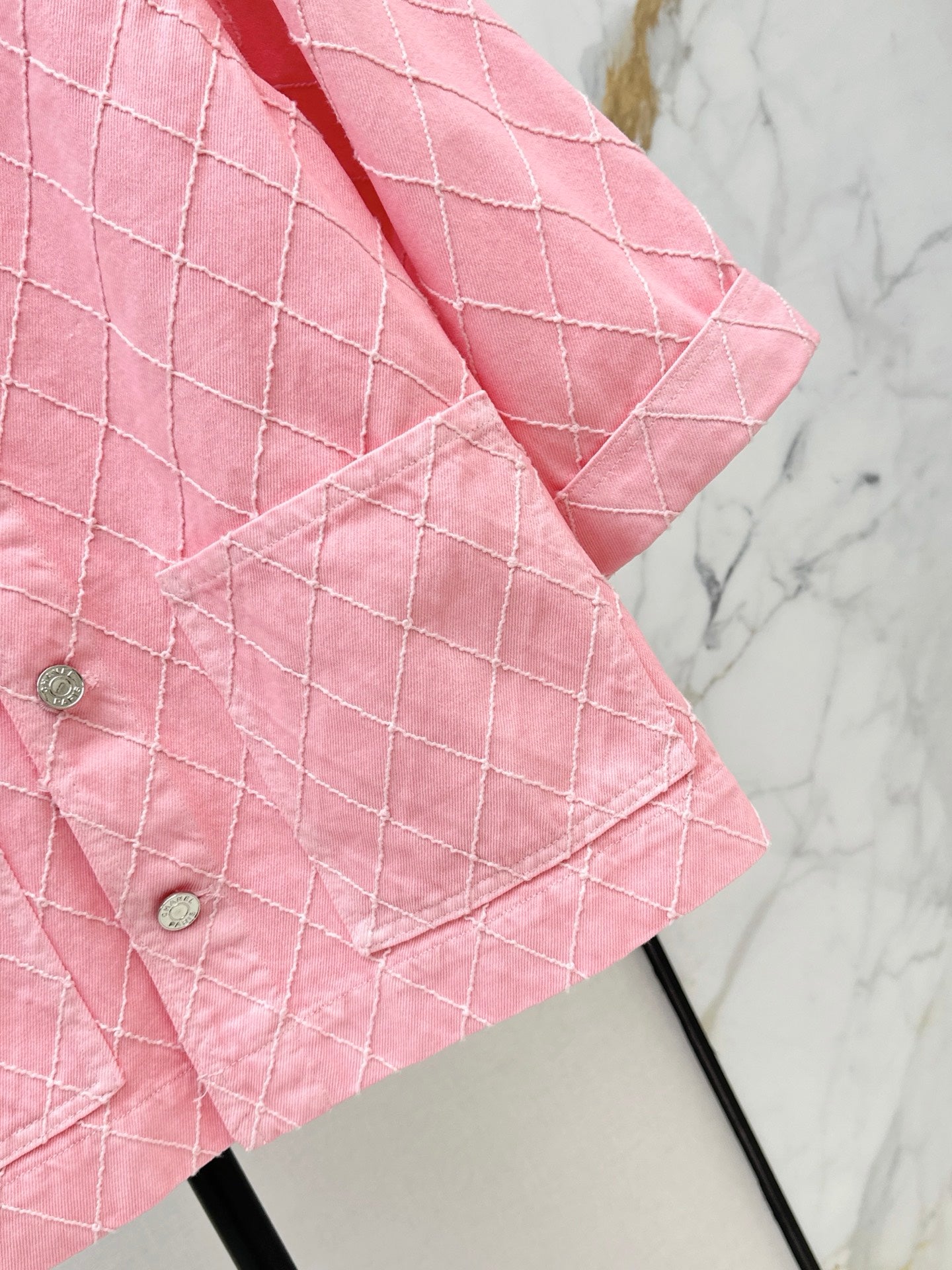26FW New Coco Beach Collection: Denim jacket featuring intricate, heavy-duty embroidery and diamond-pattern stitching💞