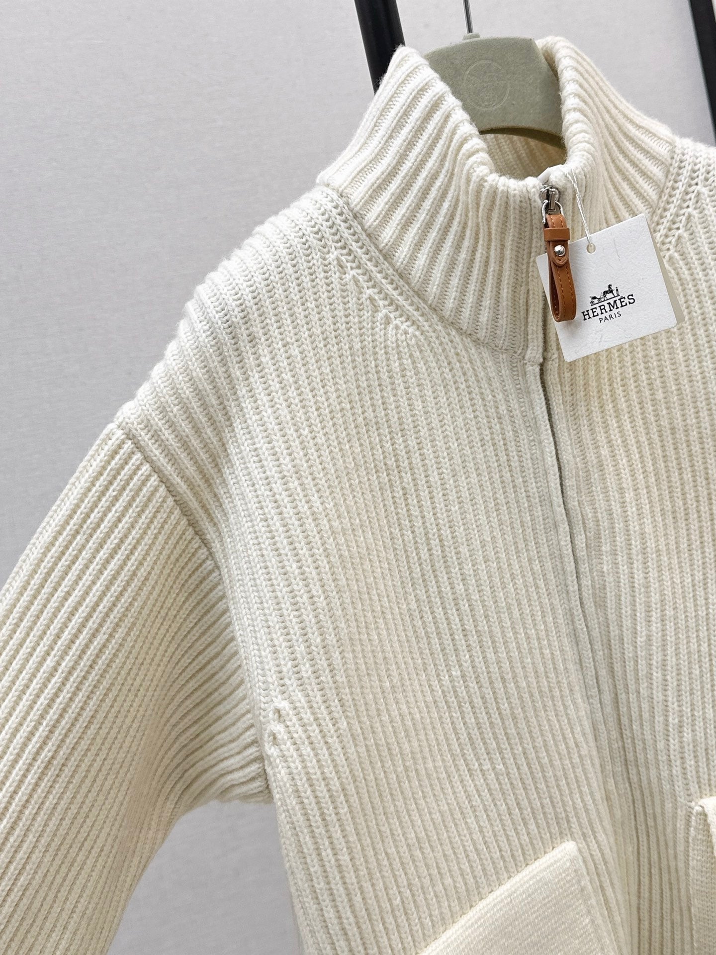 26FW New Classic Wool Knit Jacket with H-Pattern Pocket Detail 🖤