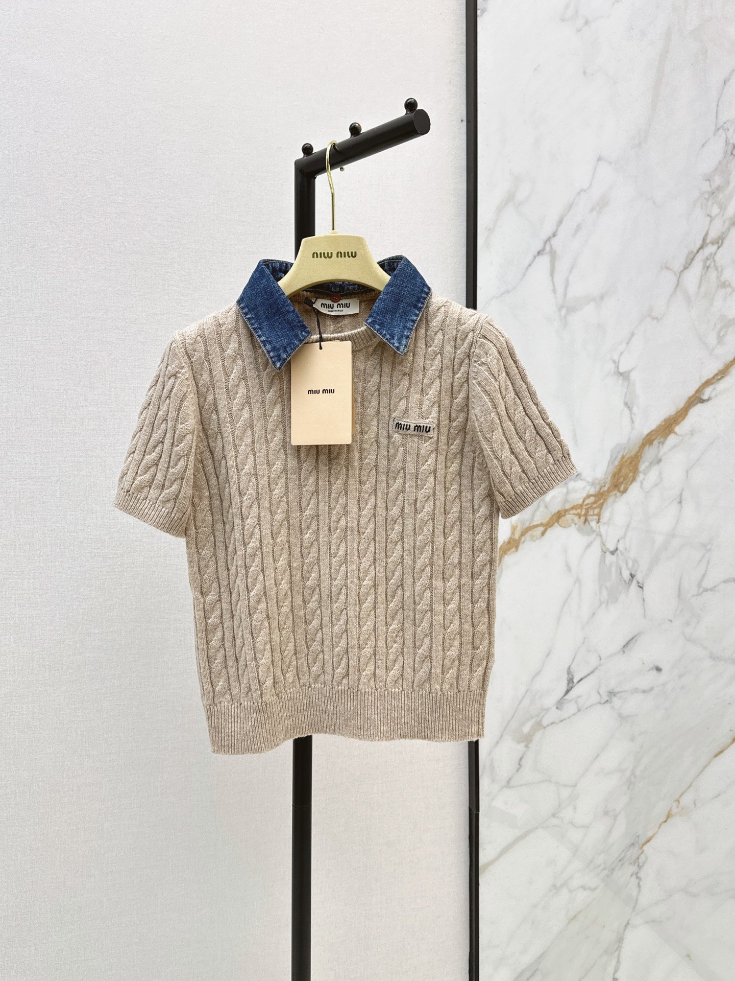 26FW New Short-Sleeve Cable-Knit Top with Faux-Layered Design 🤎