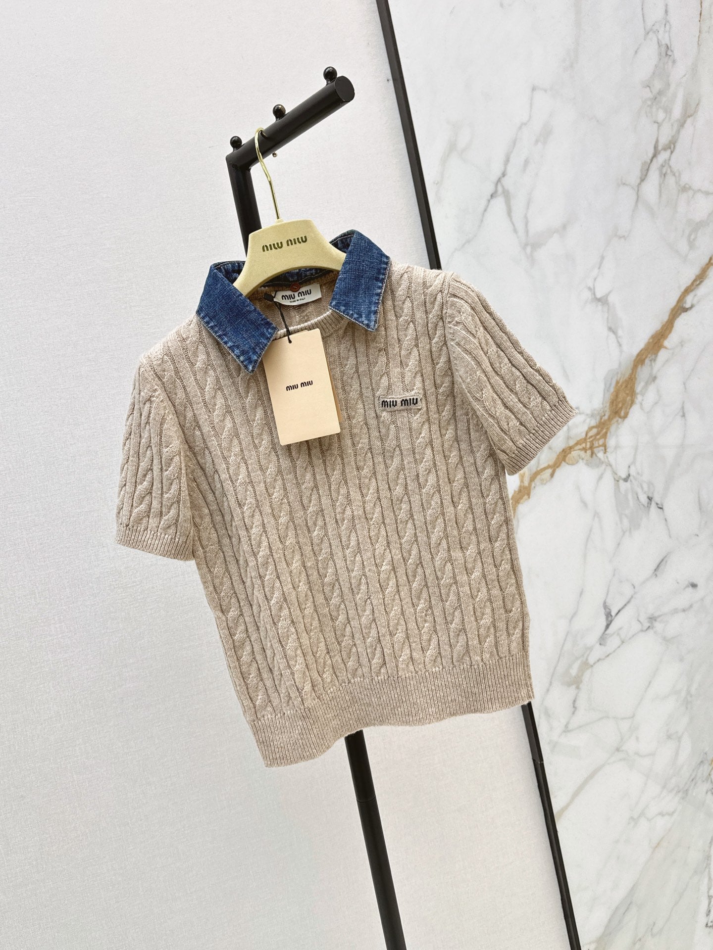 26FW New Short-Sleeve Cable-Knit Top with Faux-Layered Design 🤎