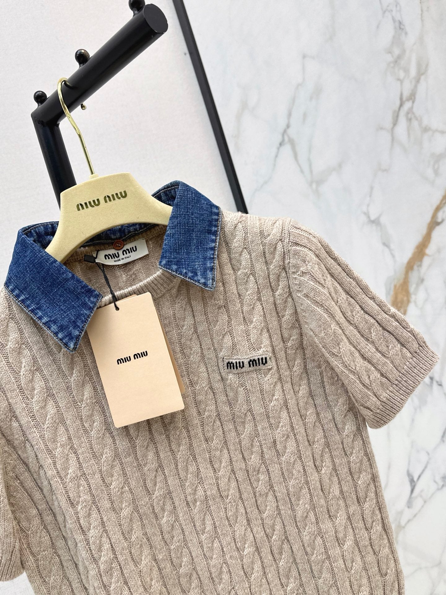 26FW New Short-Sleeve Cable-Knit Top with Faux-Layered Design 🤎
